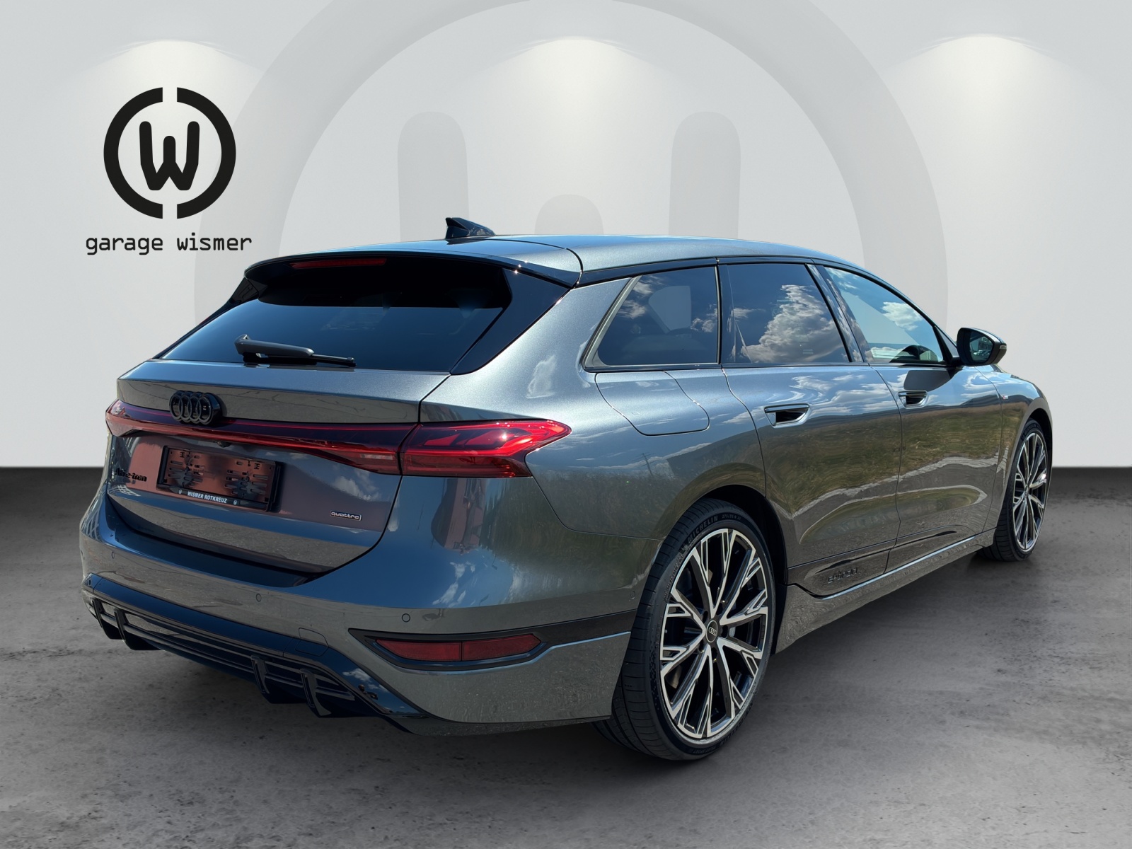 AUDI A6 Avant e-tron quattro-showroom-element-3