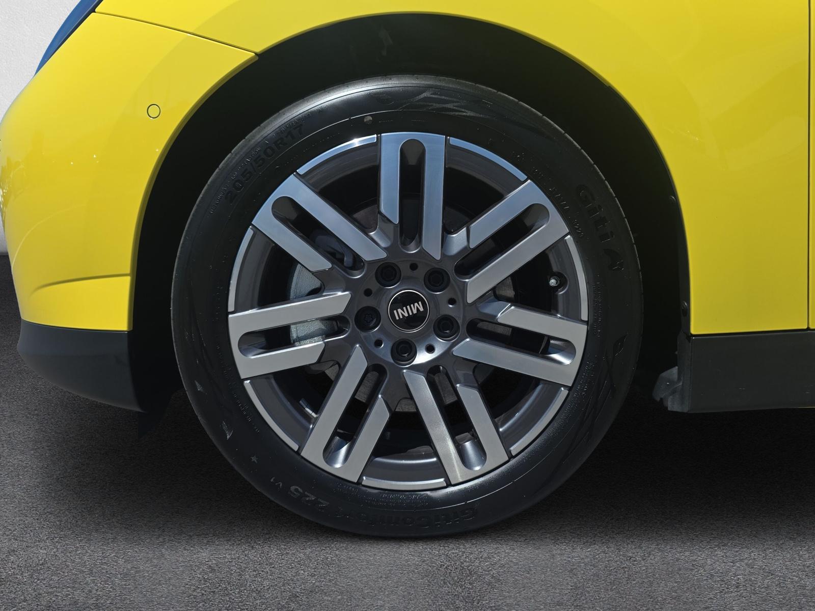 MINI Cooper SE J01 (CH)-image-10