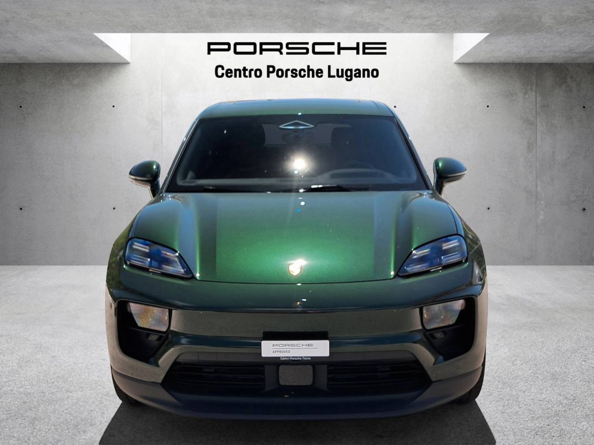 PORSCHE Macan 4-image-9