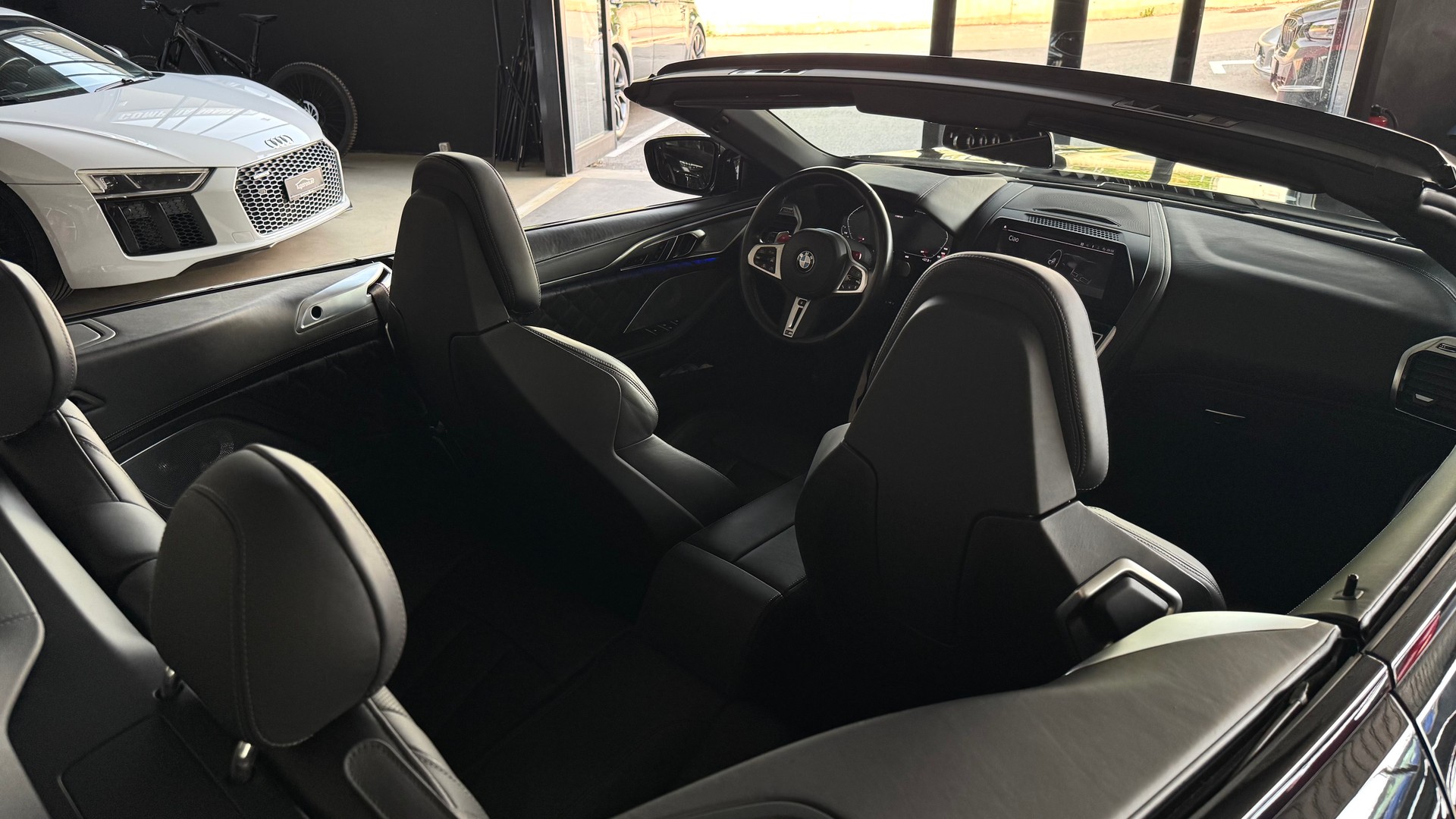 BMW M8 xDrive M Competition Steptronic-image-12