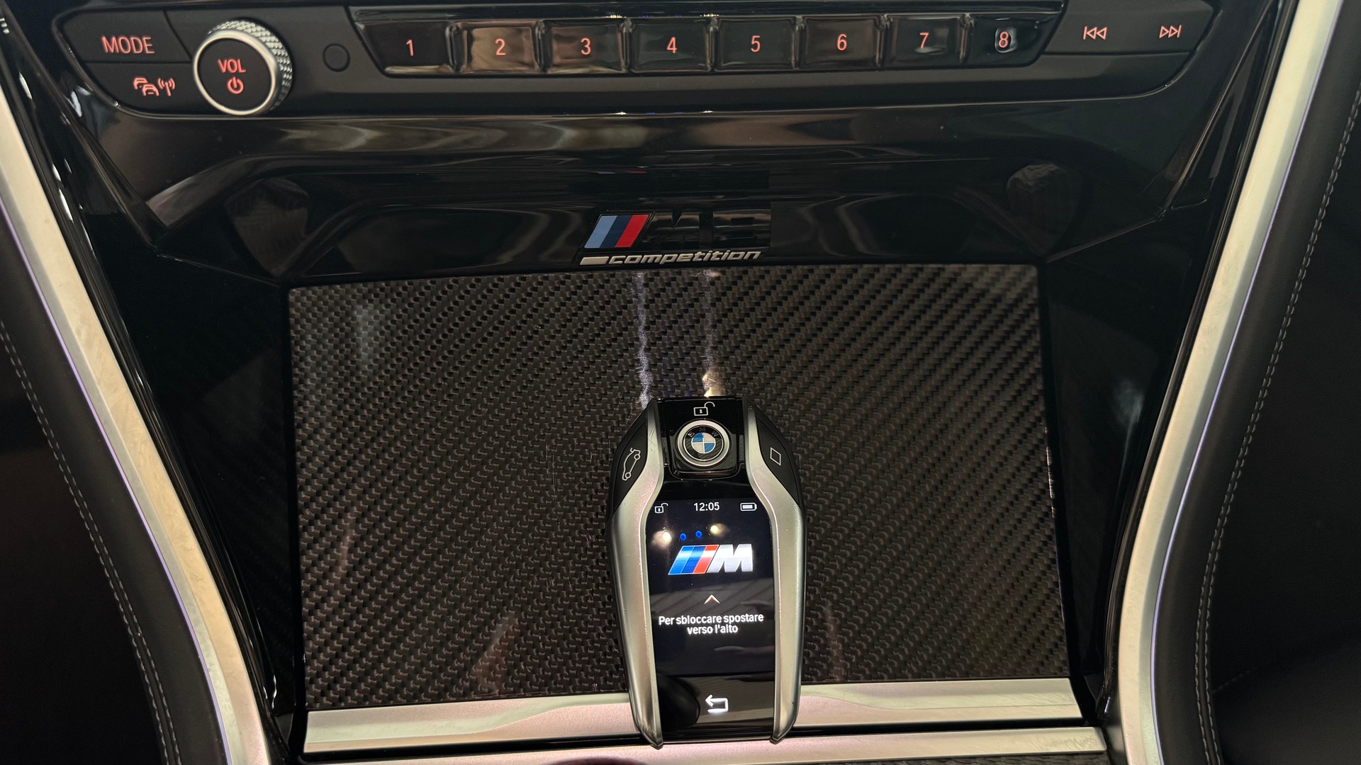 BMW M8 xDrive M Competition Steptronic-image-14