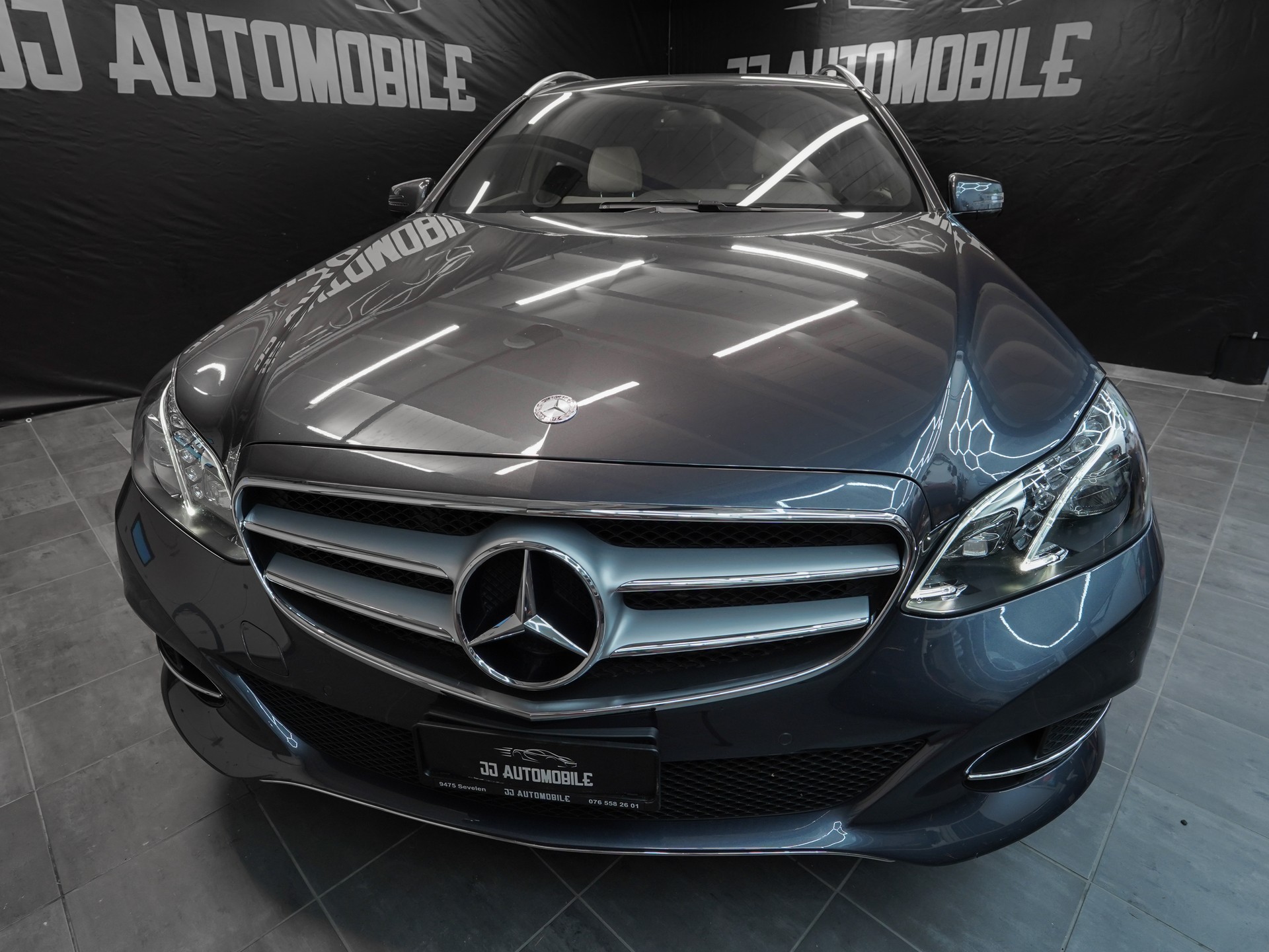 MERCEDES-BENZ E 350 BlueTEC Avantgarde 4Matic 7G-Tronic-showroom-element-1