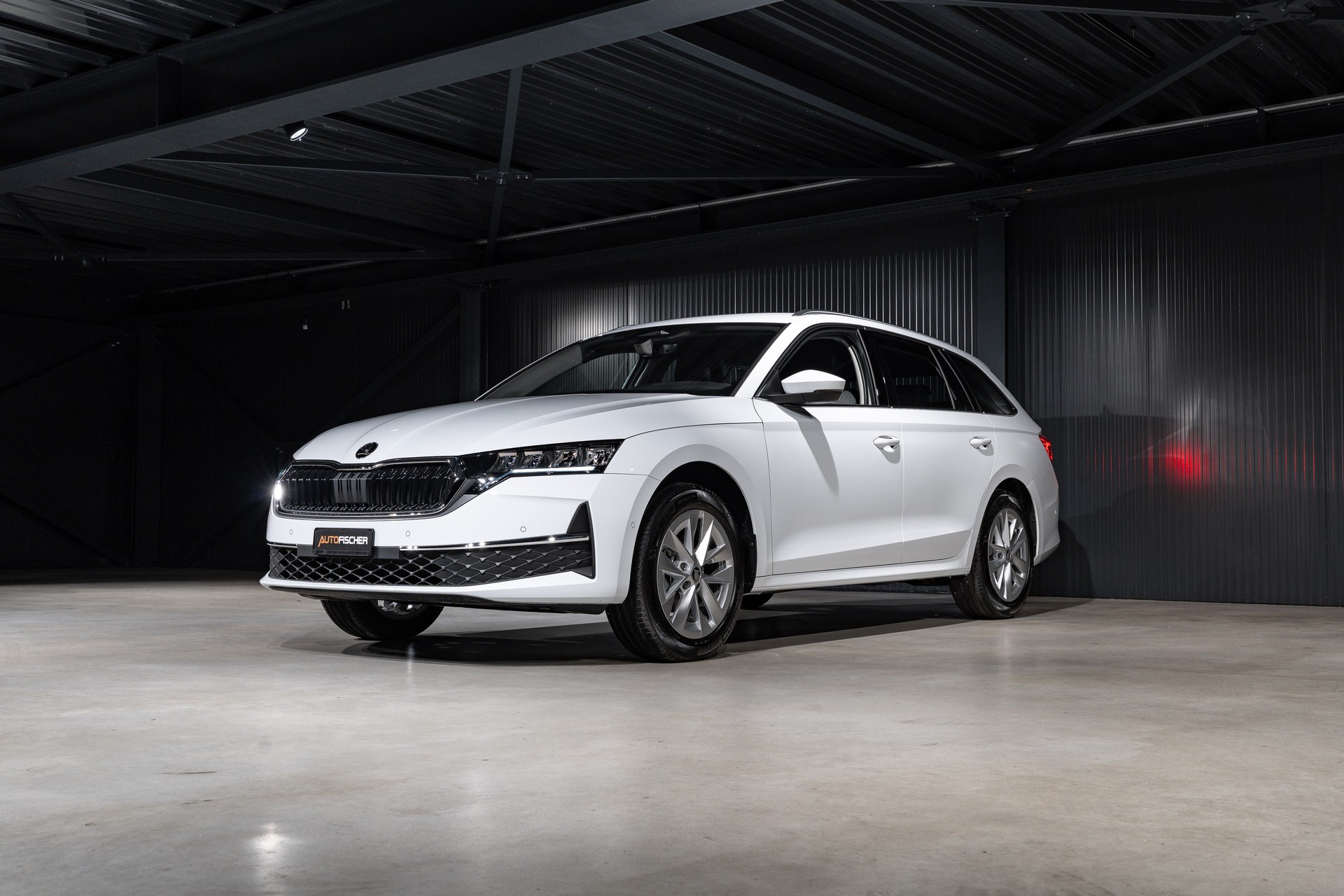 SKODA Octavia Combi 1.5 TSI mHEV DSG Selection-image-4