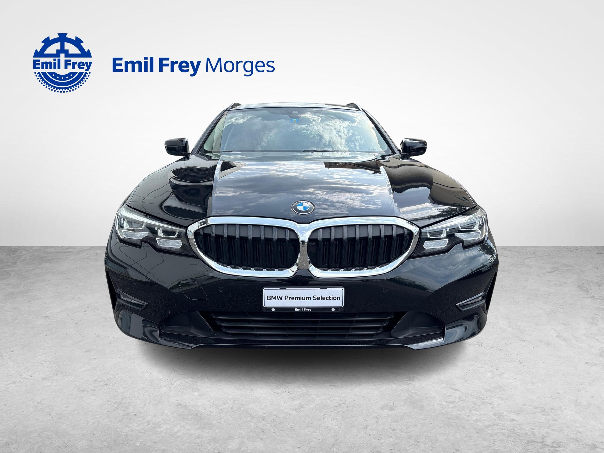 BMW 330i xDrive Touring-image-7