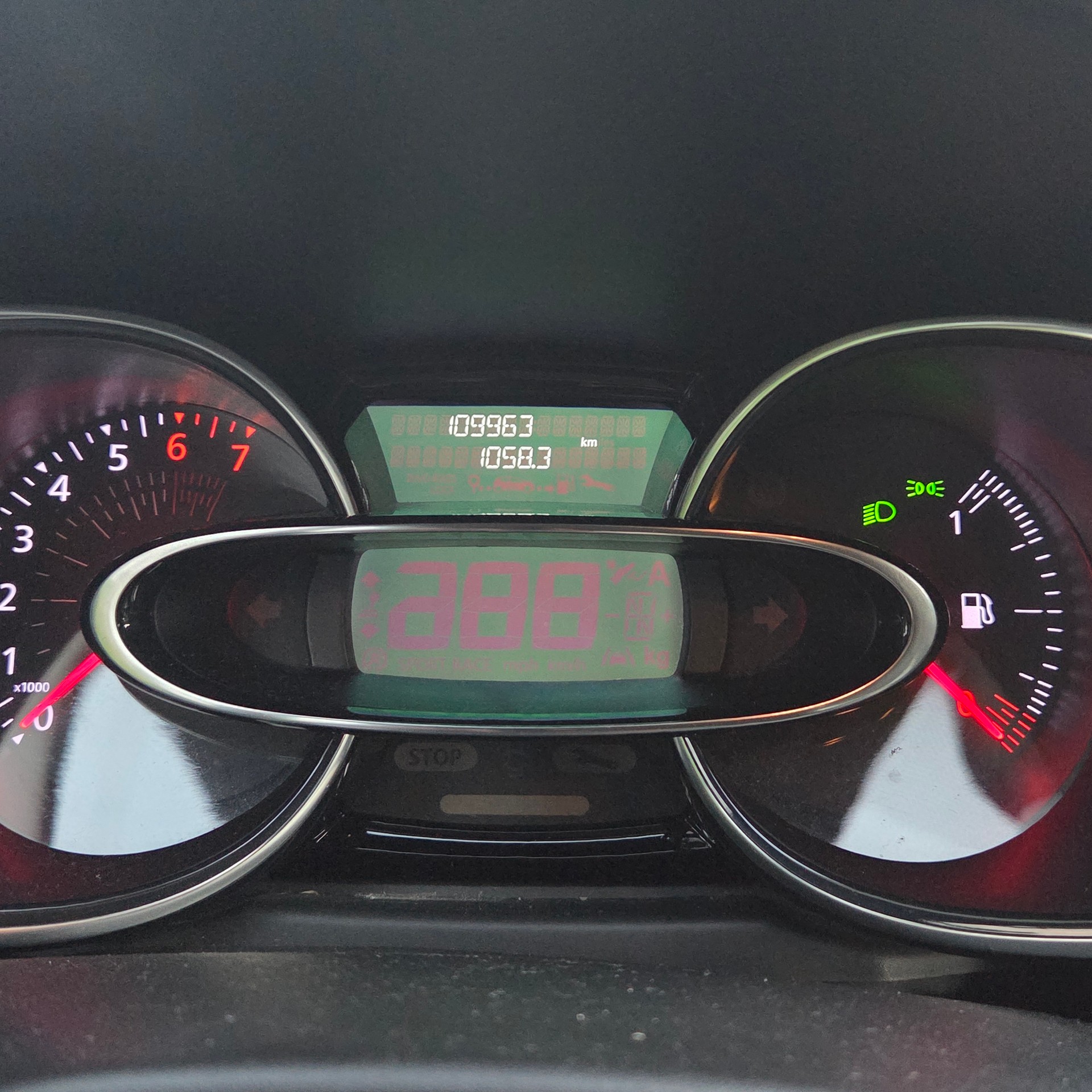 RENAULT Clio 0.9 12V Zen-image-13