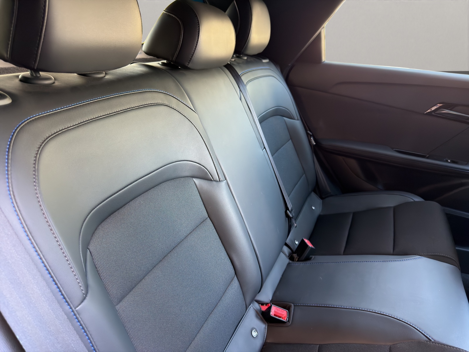 MG 4 64kWh Luxury-image-13