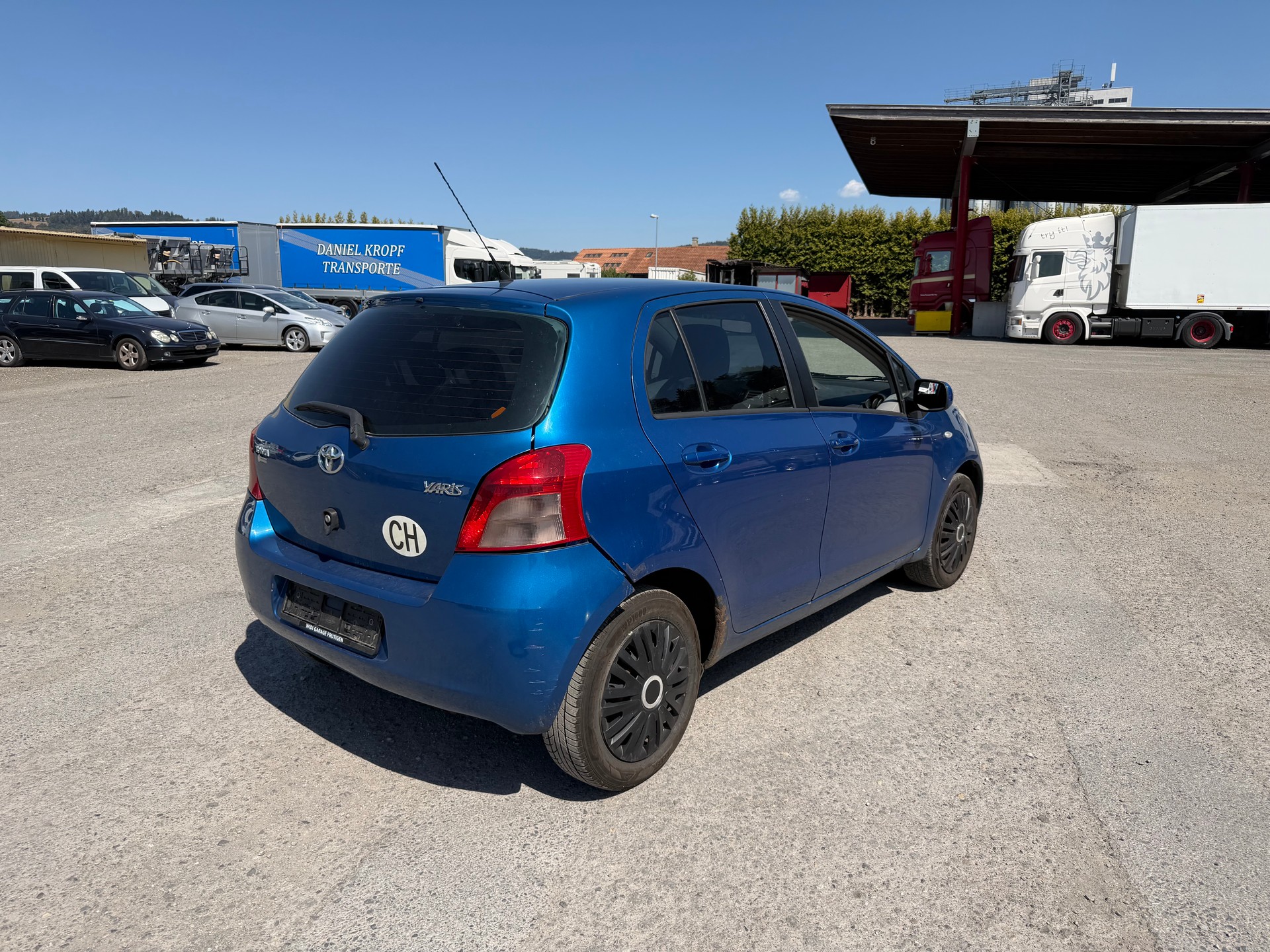 TOYOTA Yaris 1.3 Linea Sol-image-4