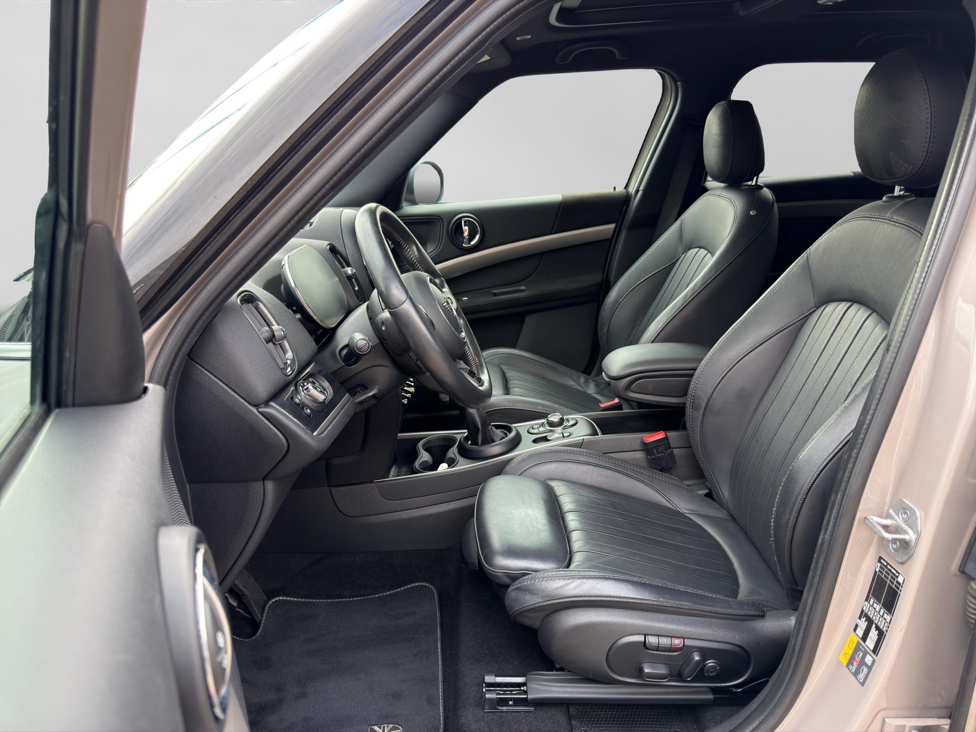 MINI Countryman F60 1.5i Cooper S E ALL4-showroom-element-1
