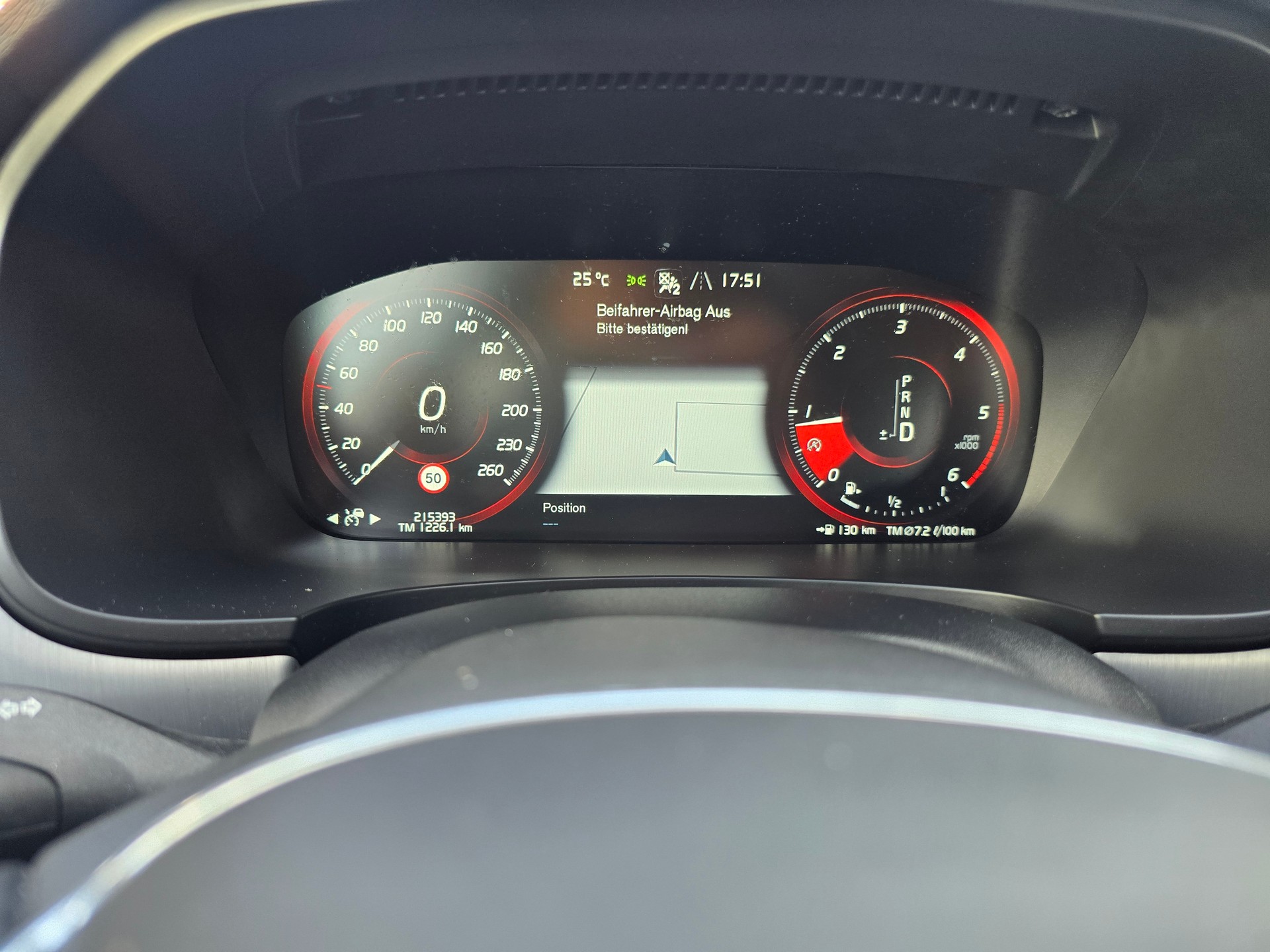 VOLVO V90 D3 AWD Kinetic Geartronic-image-25