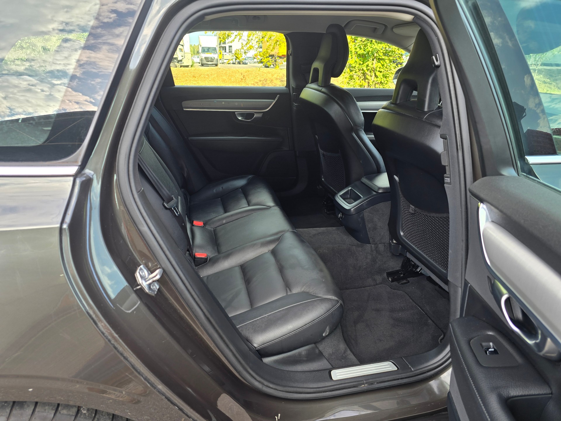VOLVO V90 D3 AWD Kinetic Geartronic-image-11