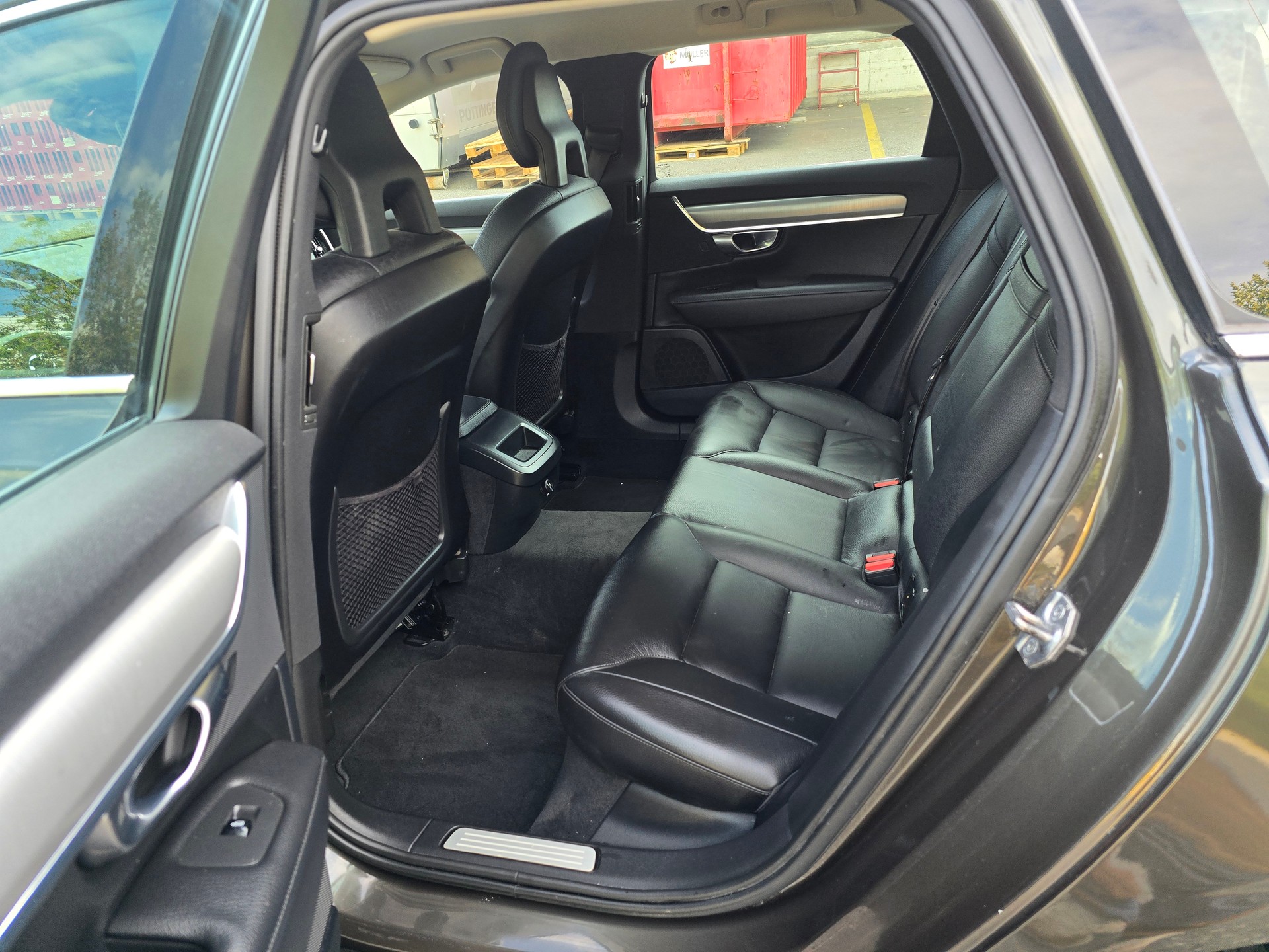 VOLVO V90 D3 AWD Kinetic Geartronic-image-16