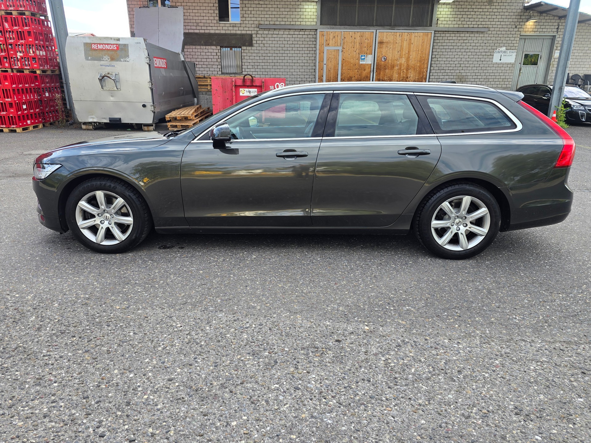 VOLVO V90 D3 AWD Kinetic Geartronic-image-7