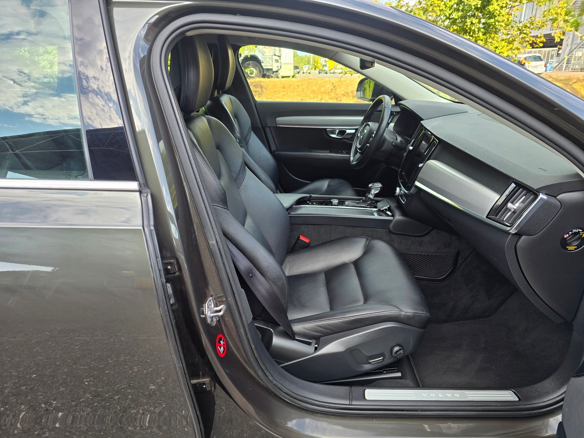 VOLVO V90 D3 AWD Kinetic Geartronic-image-9