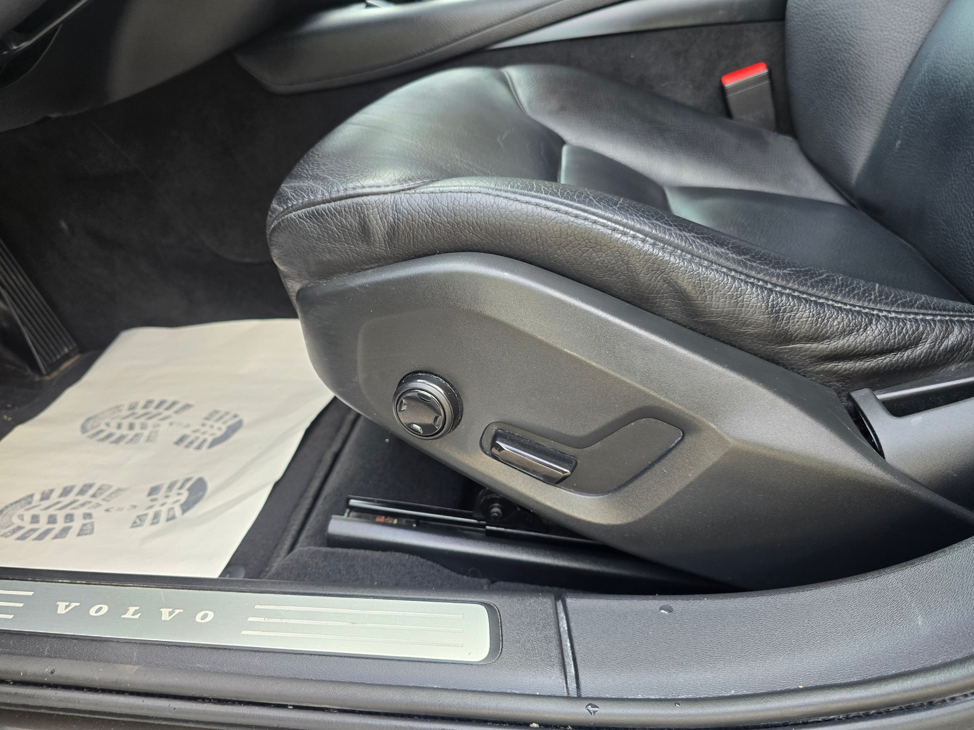 VOLVO V90 D3 AWD Kinetic Geartronic-image-15
