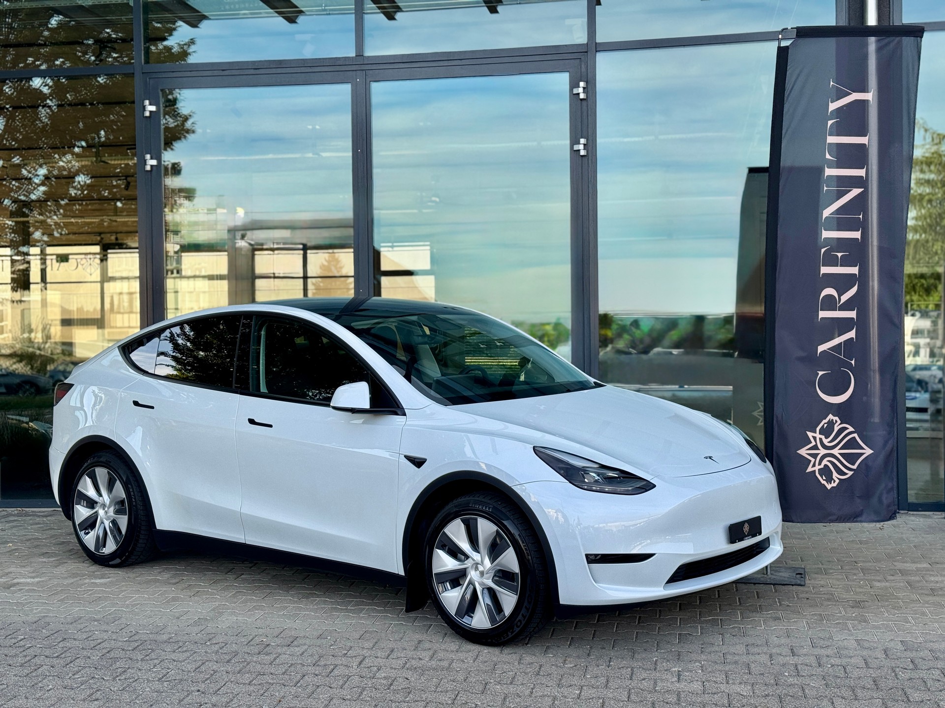 TESLA Model Y Long Range