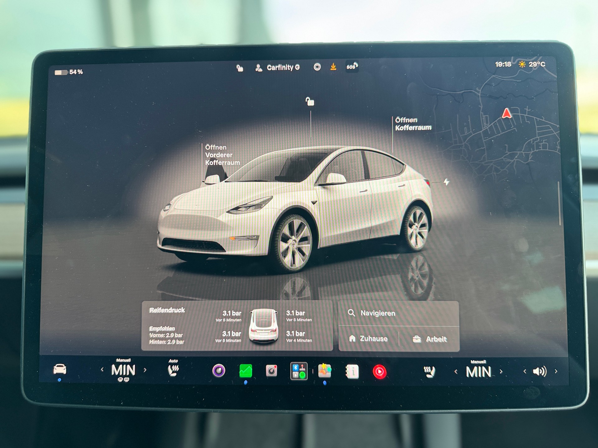 TESLA Model Y Long Range-image-16