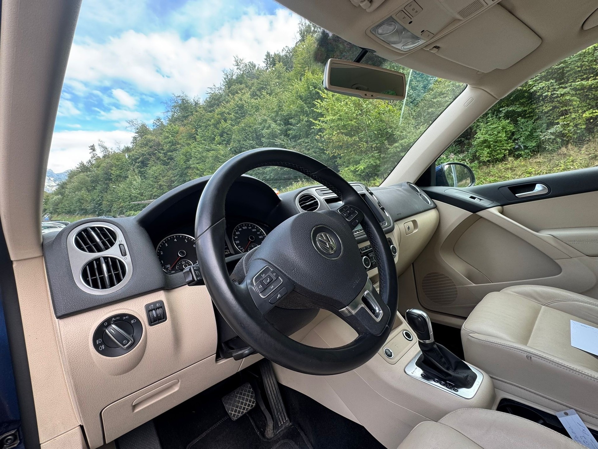 VW Tiguan 2.0 TSI Sport&Style DSG-image-12