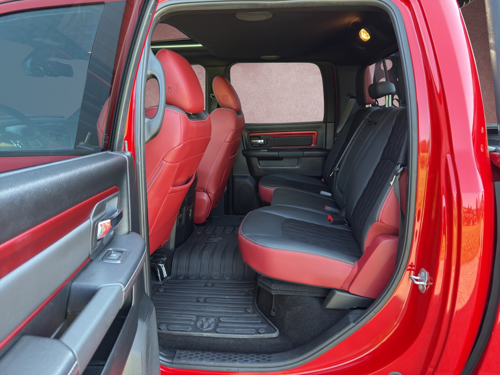 DODGE Ram Rebel-image-7