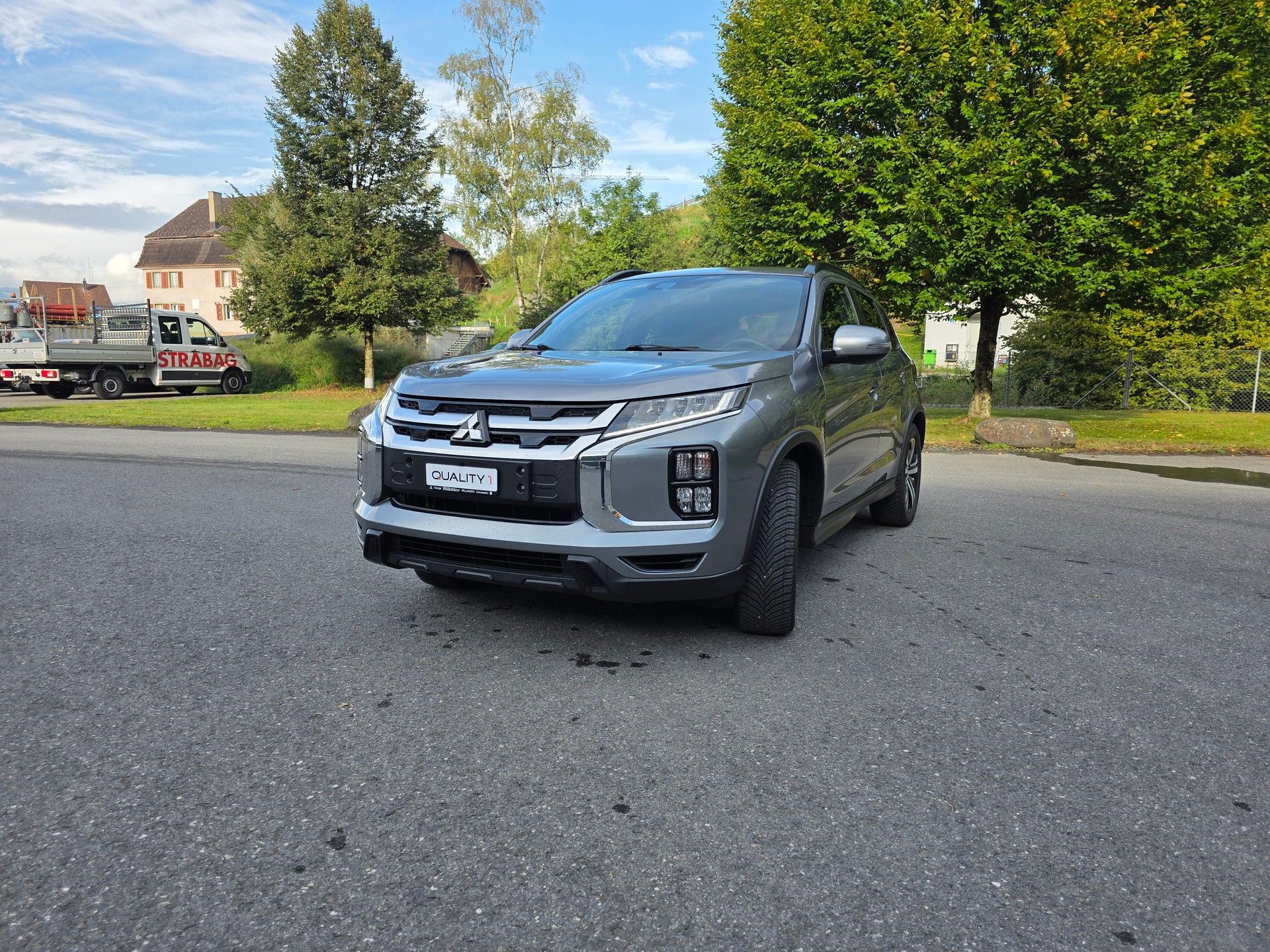 MITSUBISHI ASX 2.0 Diamond 4WD Automat-showroom-element-3