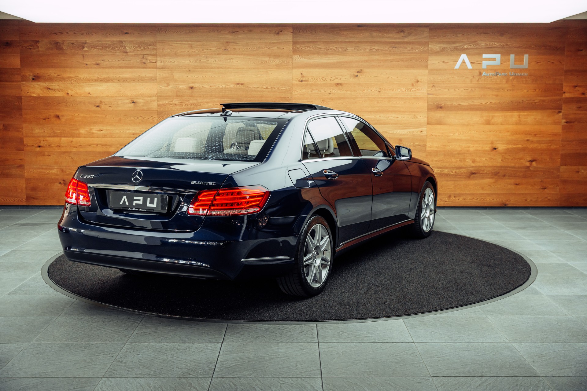 MERCEDES-BENZ E 350 BlueTEC Elégance 4Matic 7G-Tronic-showroom-element-1