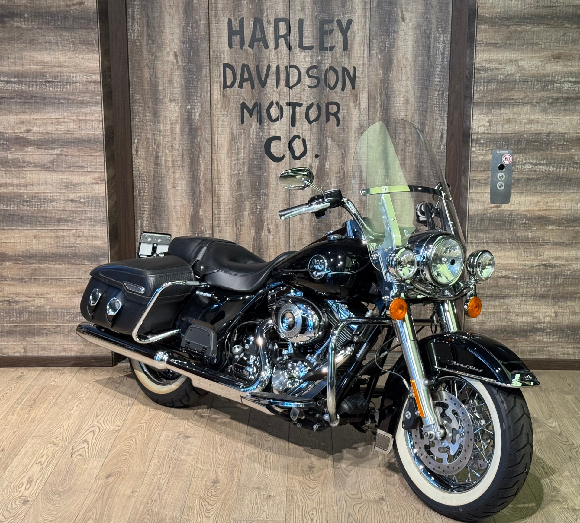 HARLEY-DAVIDSON FLHRC Road King Classic ABS-image-1