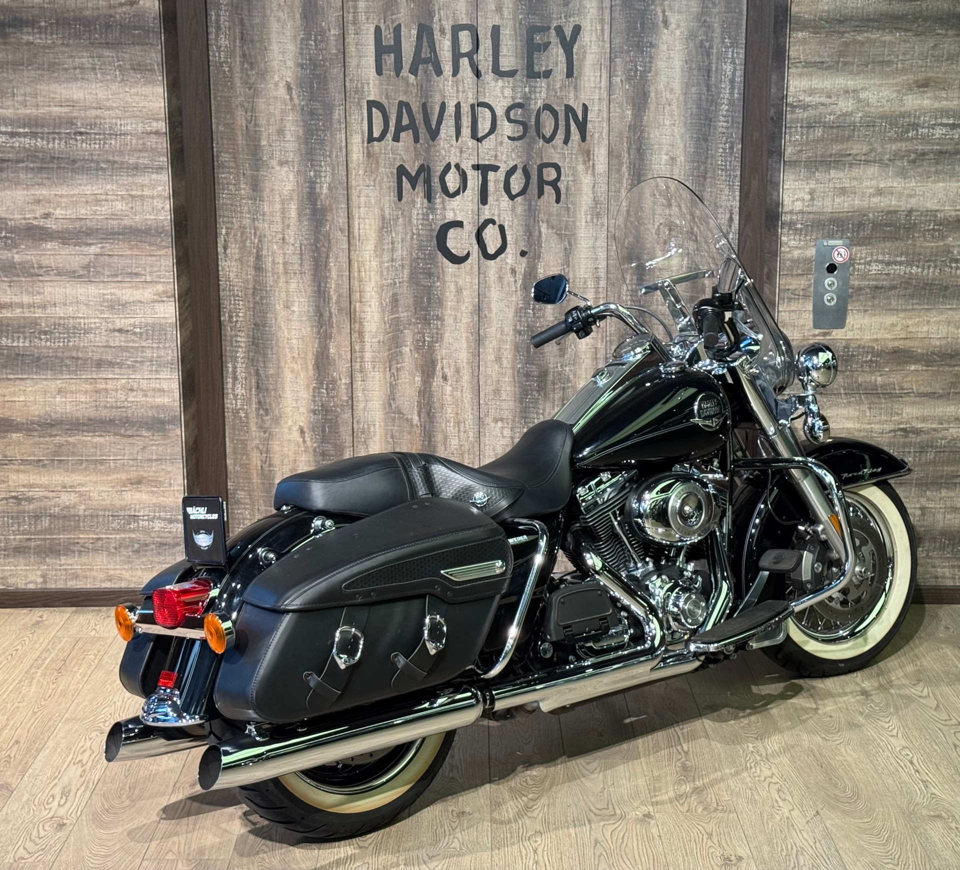 HARLEY-DAVIDSON FLHRC Road King Classic ABS-image-5
