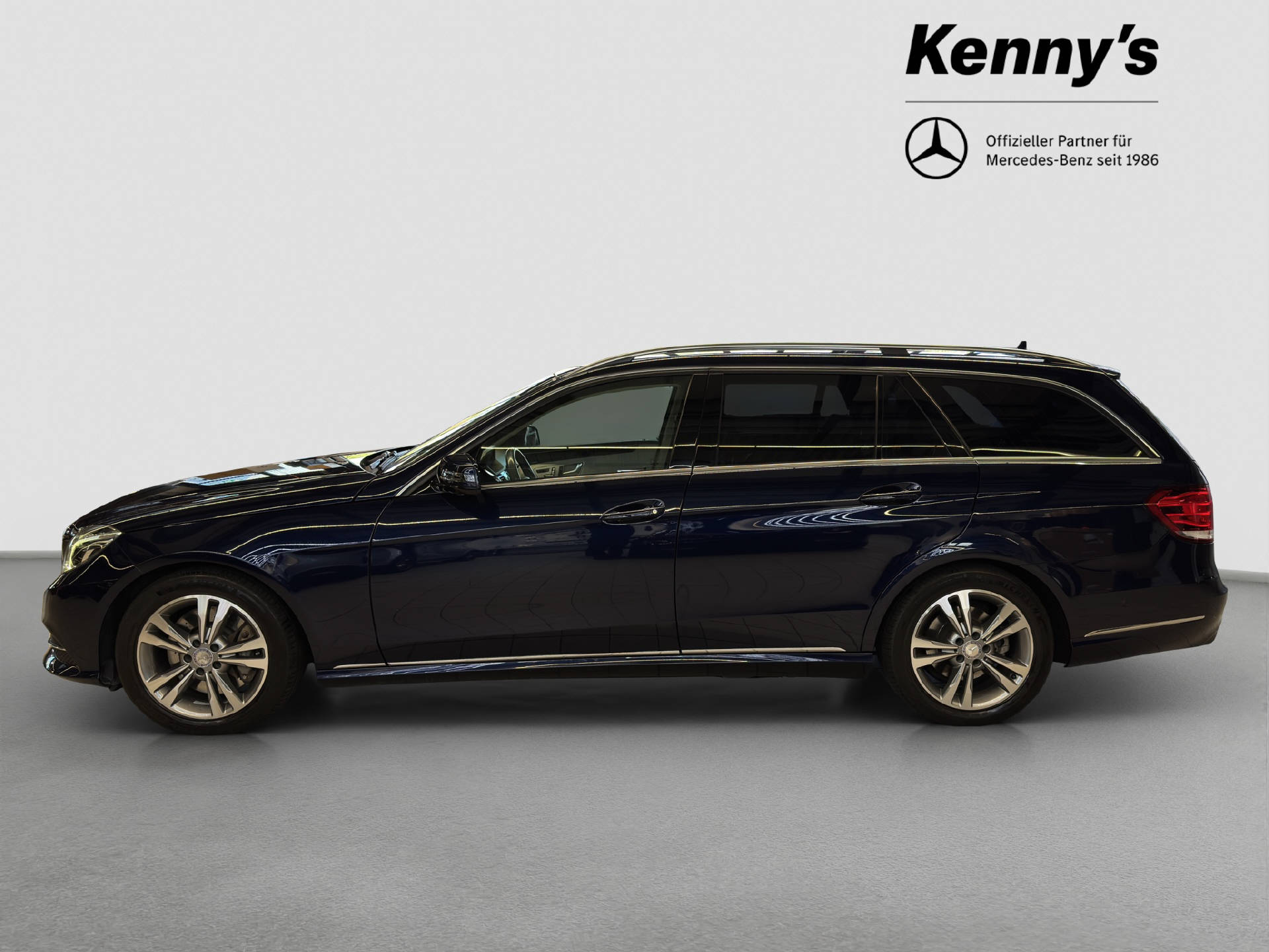 MERCEDES-BENZ E 400 V6 Avantgarde Kombi-showroom-element-2