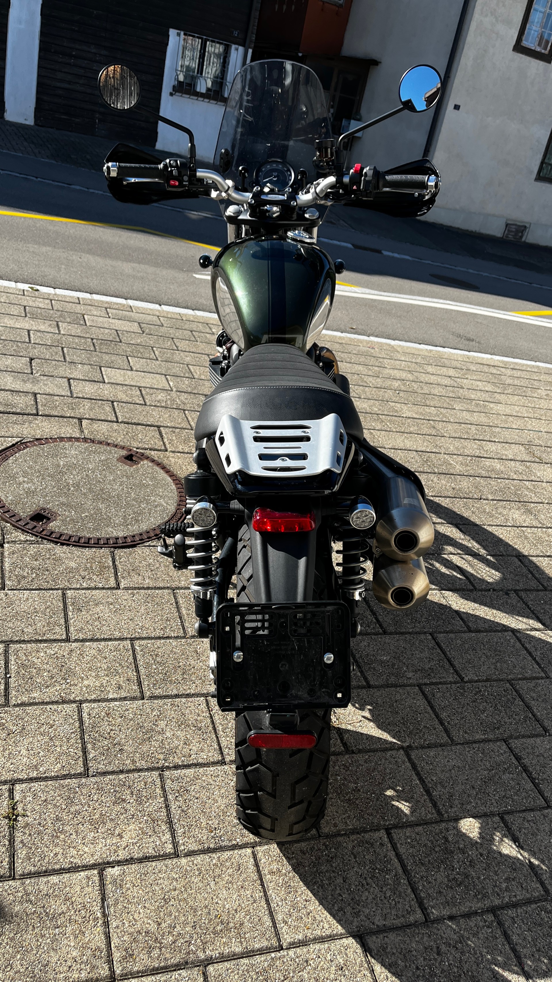 TRIUMPH Street Scrambler 900-image-2