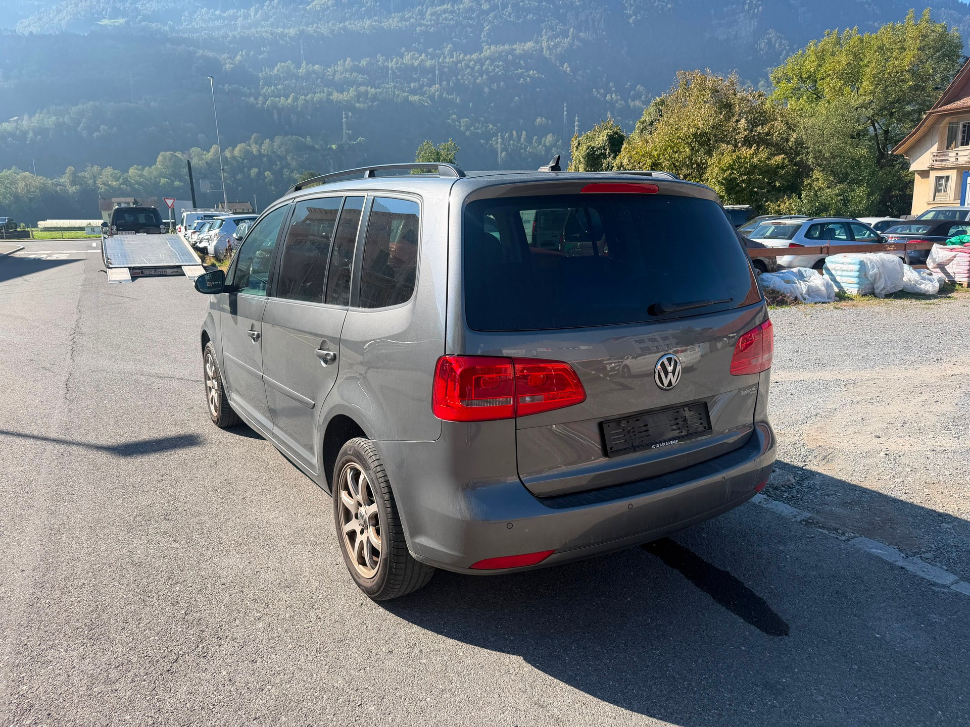 VW Touran 2.0 TDI BlueMotion Technology Design DSG-showroom-element-2