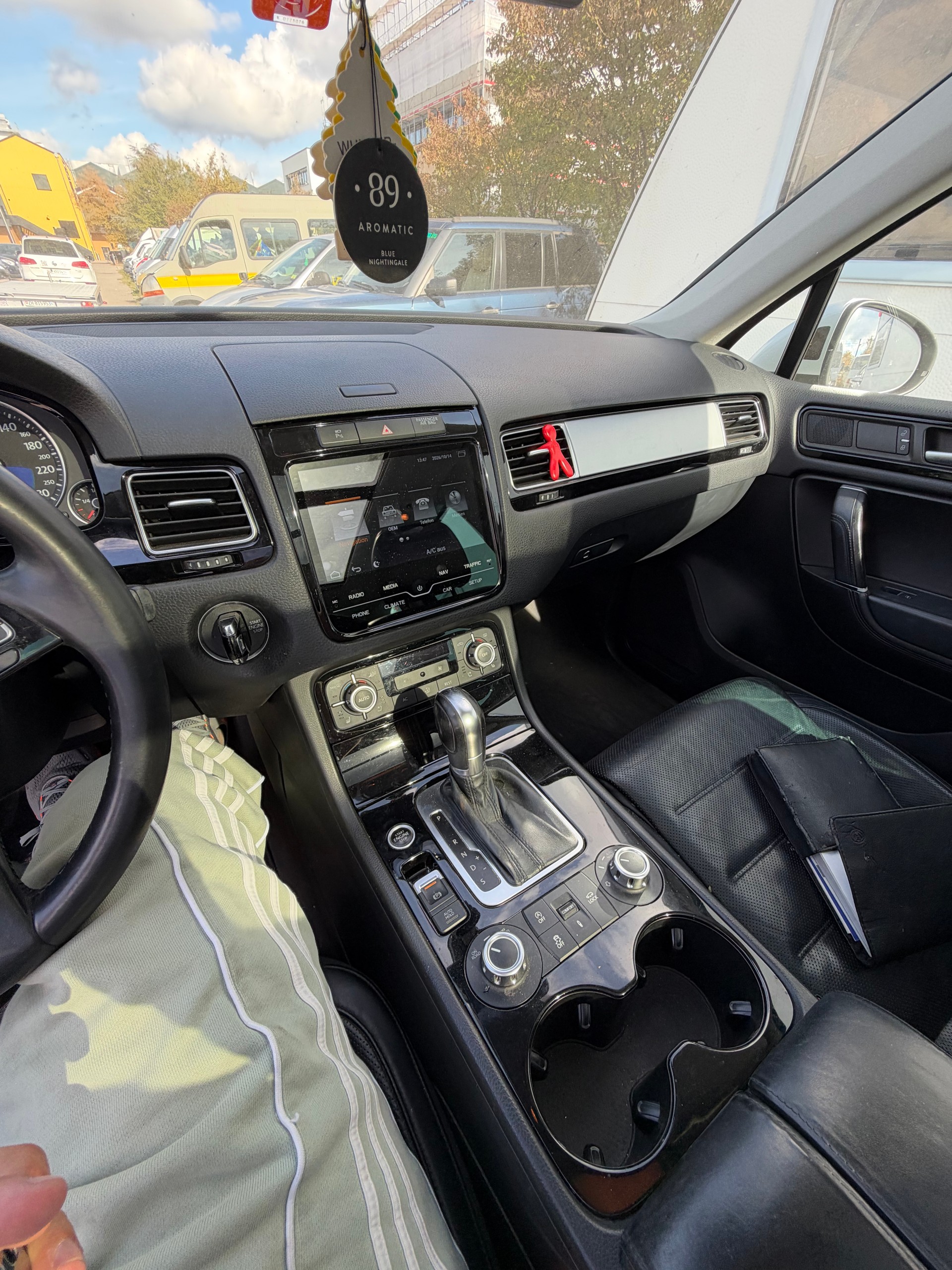 VW Touareg 3.0 TDI BlueMotion Technology Tiptronic-image-7