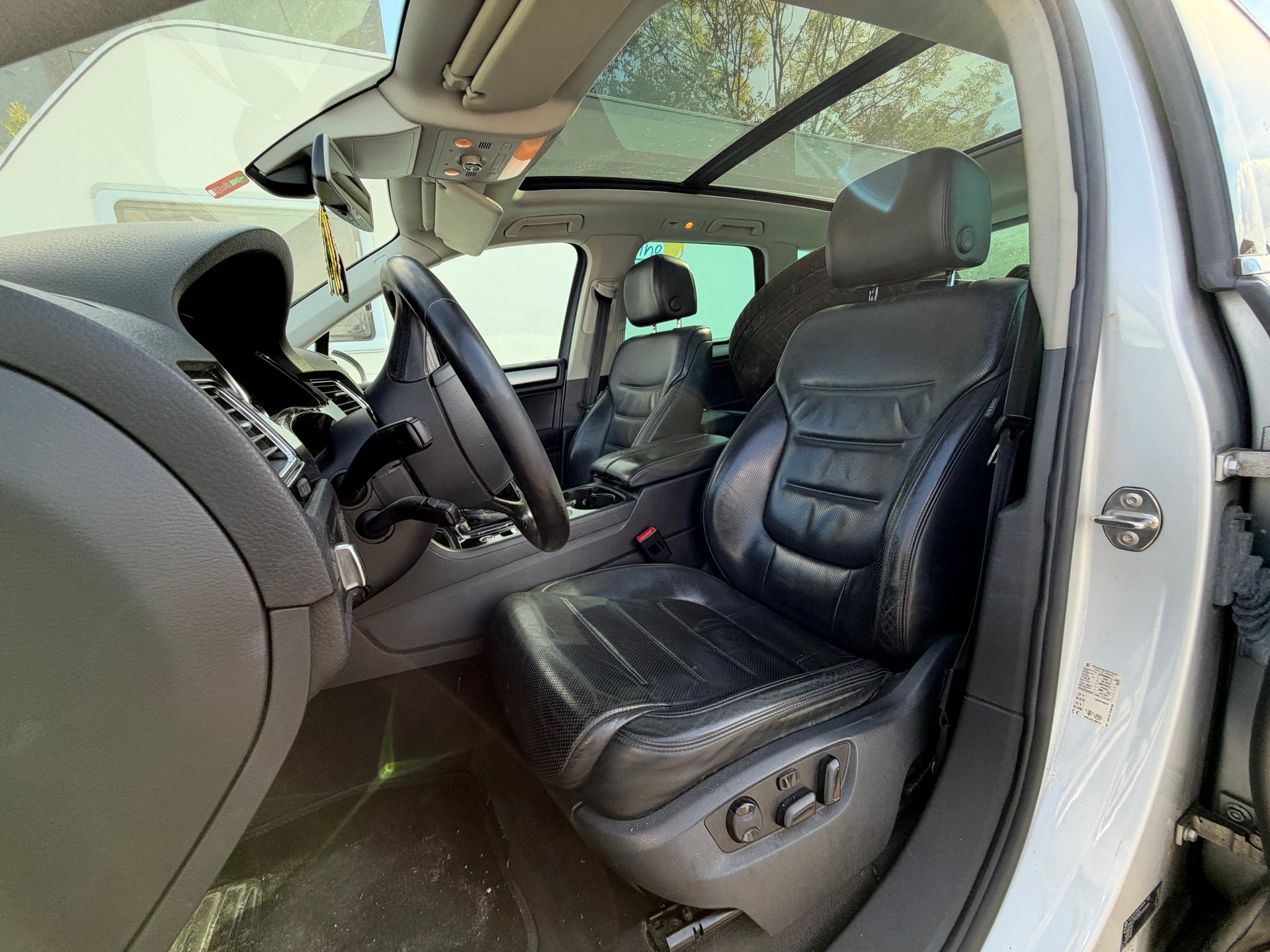 VW Touareg 3.0 TDI BlueMotion Technology Tiptronic-image-8