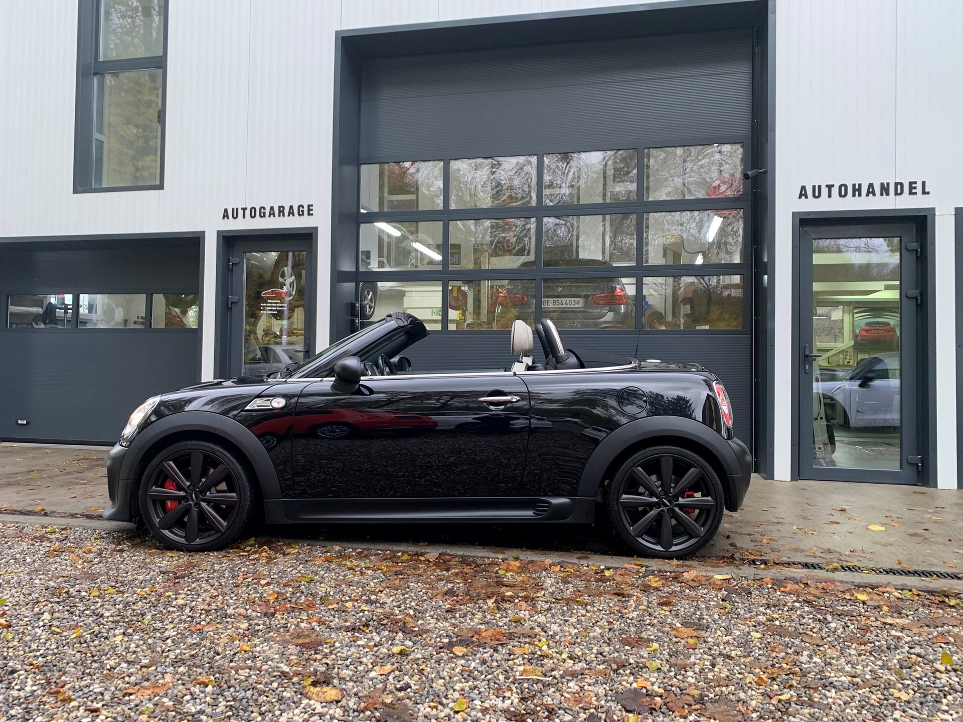 MINI Cooper John Cooper Works Roadster-image-12