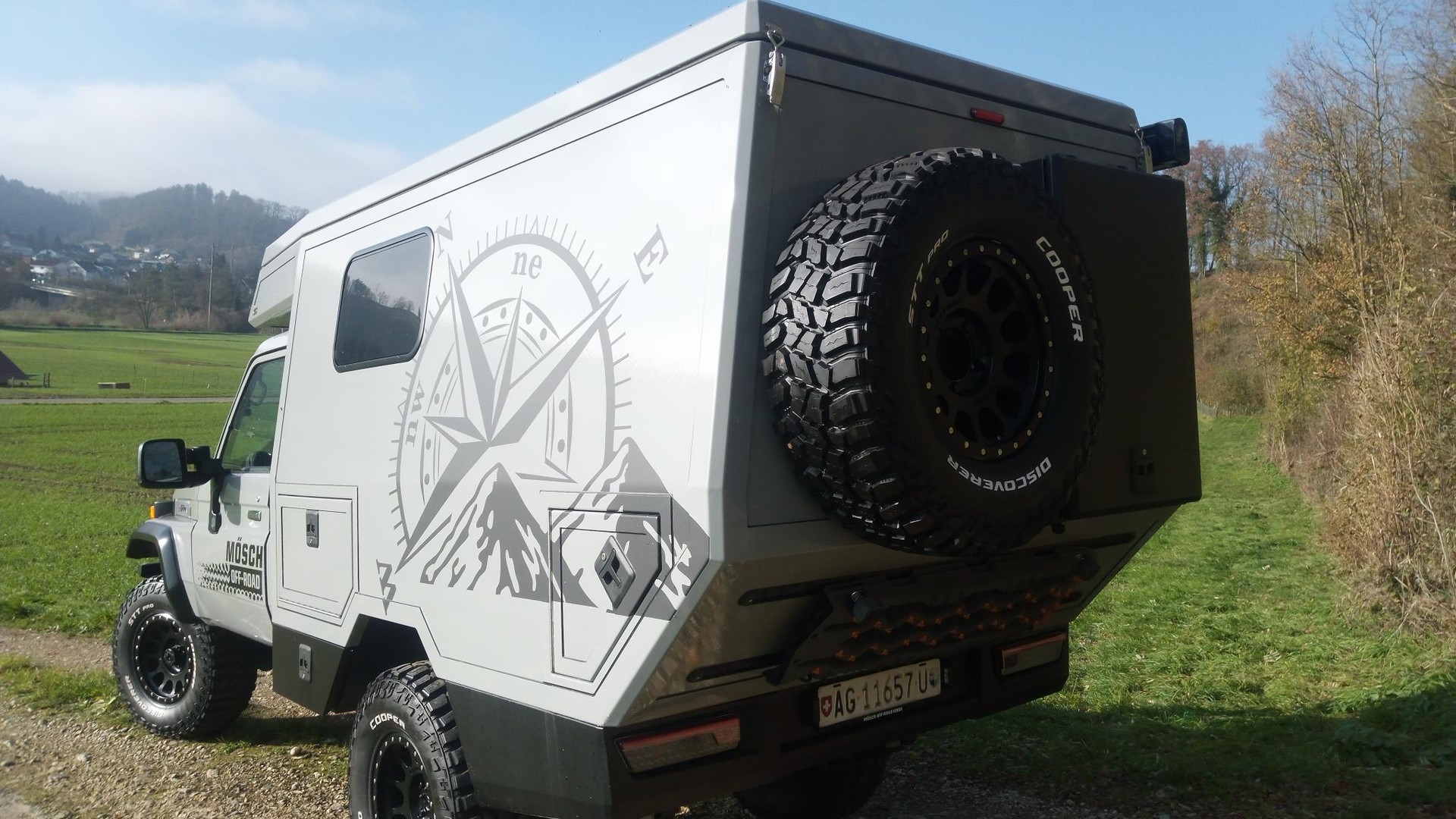TOYOTA HZJ79-image-4
