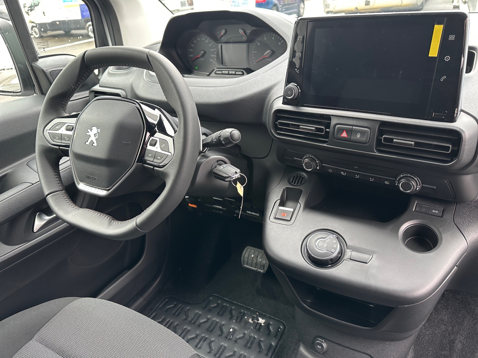 PEUGEOT Partner 1.5 Blue HDi s/s Premium 1000kg EAT8-image-11