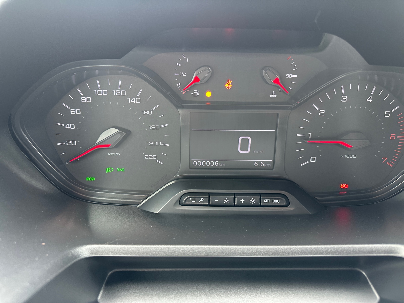 PEUGEOT Partner 1.5 Blue HDi s/s Premium 1000kg EAT8-image-9