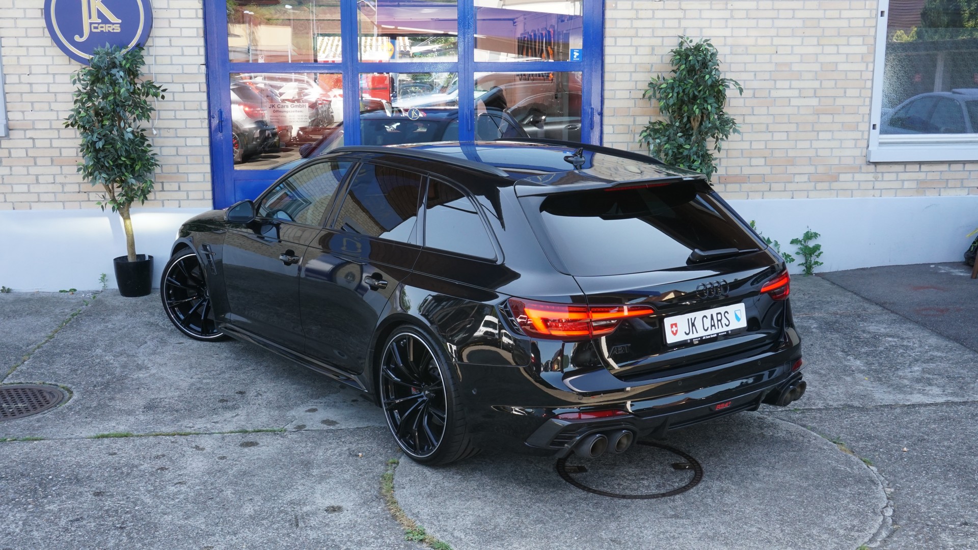 AUDI RS4 ABT RS4+ 1 of 50-image-9