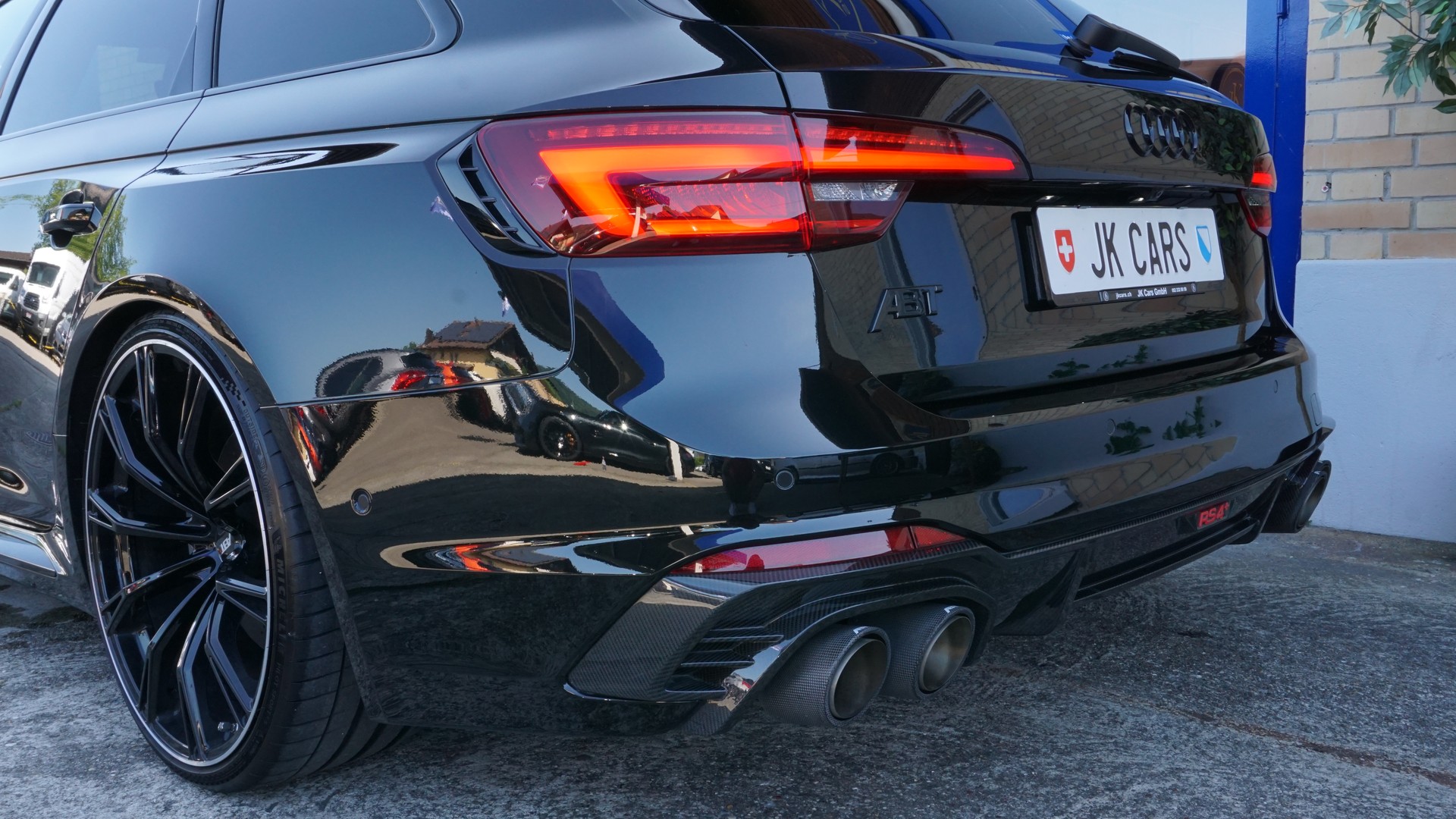 AUDI RS4 ABT RS4+ 1 of 50-image-13