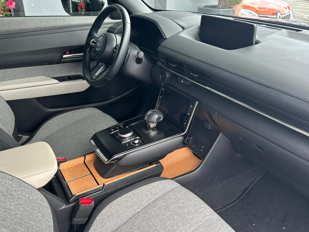 MAZDA MX-30 e-Skyactiv Exclusive Line-image-8