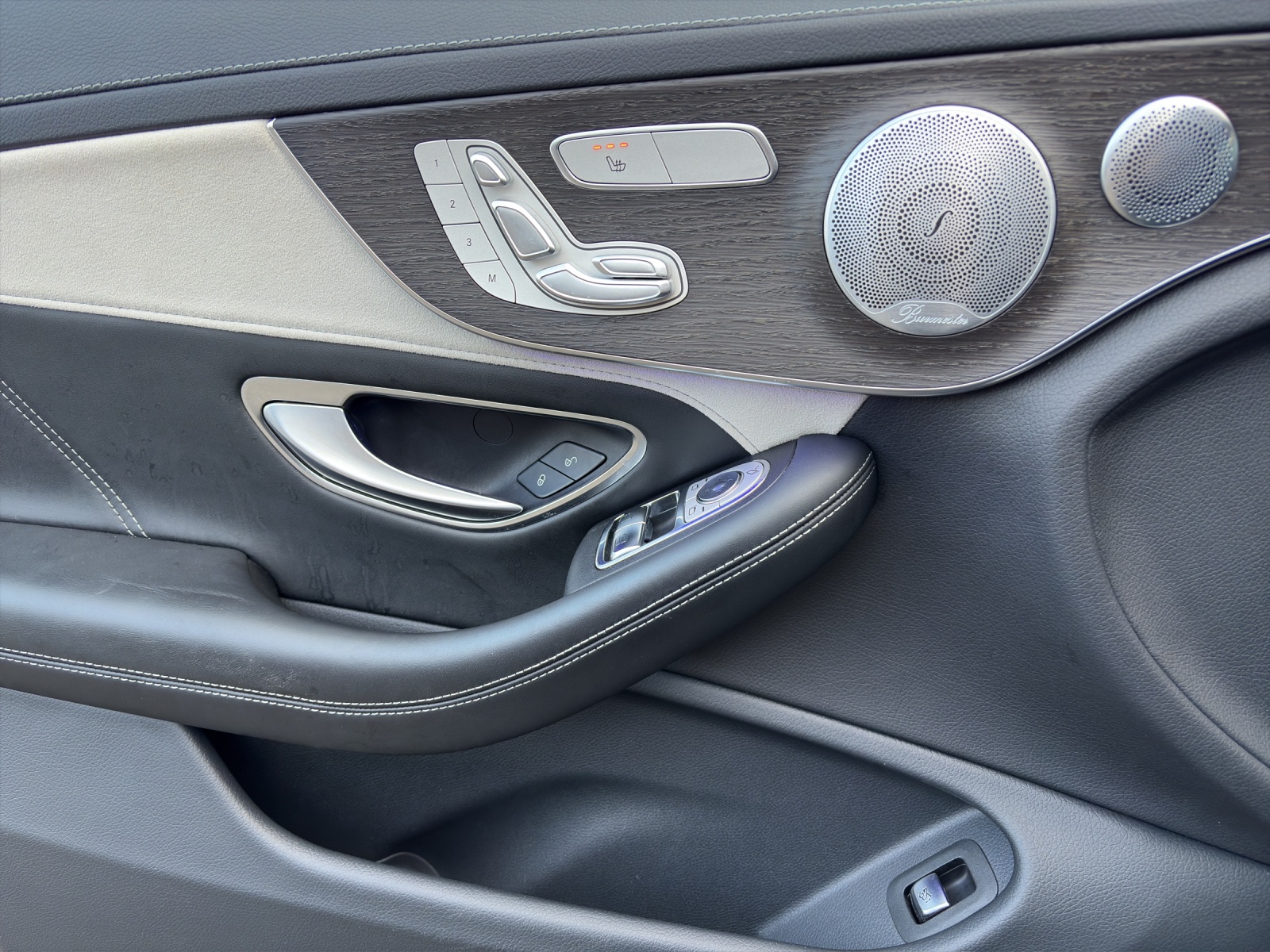 MERCEDES-BENZ C 63 S AMG 9G-tronic-image-16