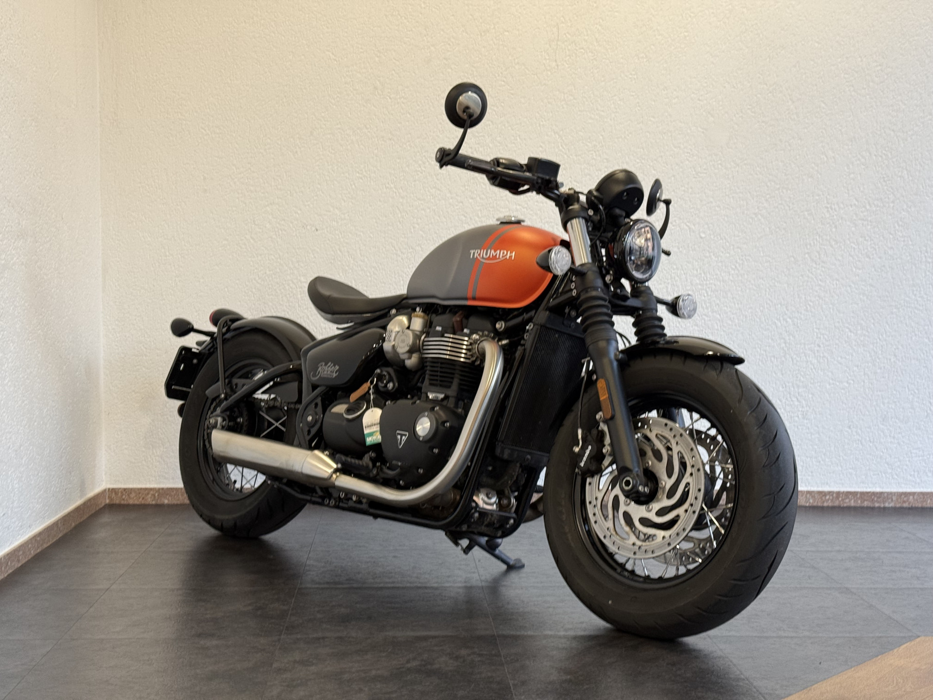 TRIUMPH Bonneville Bobber 1200-image-0