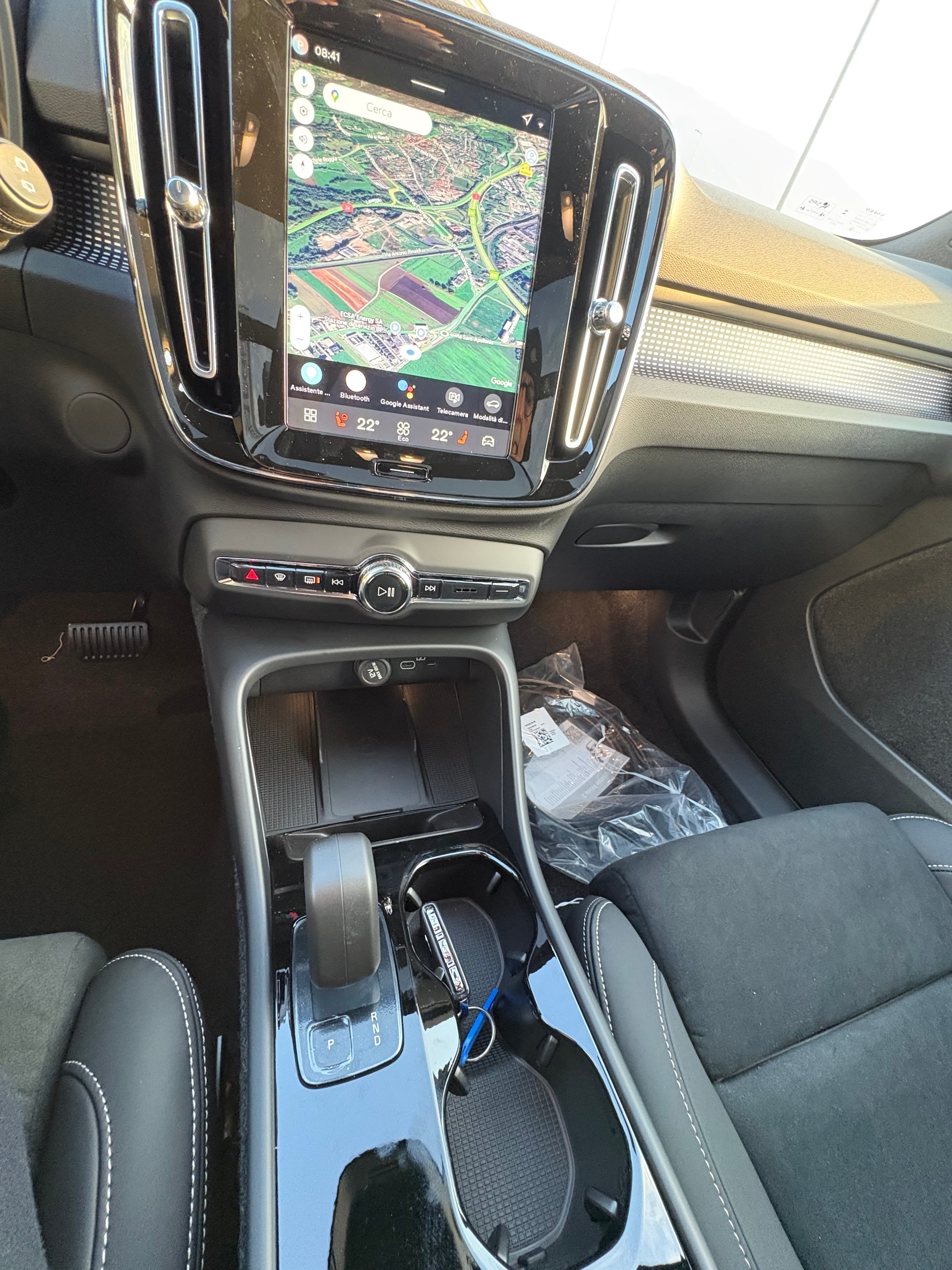 VOLVO EX40 82kWh Twin Motor AWD Ultra Xcentric Edition-image-13