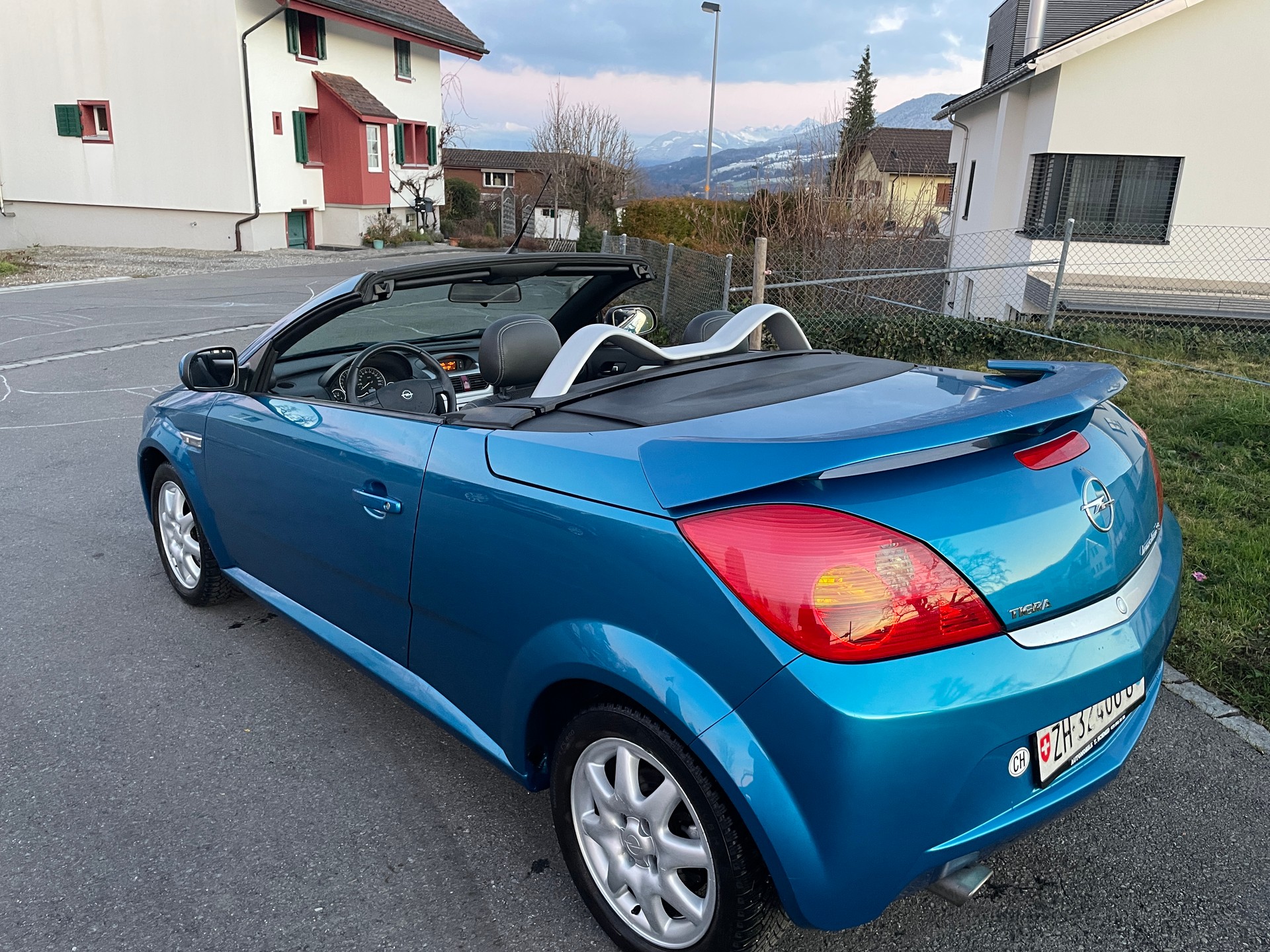 OPEL Tigra 1.8 Sport-image-3