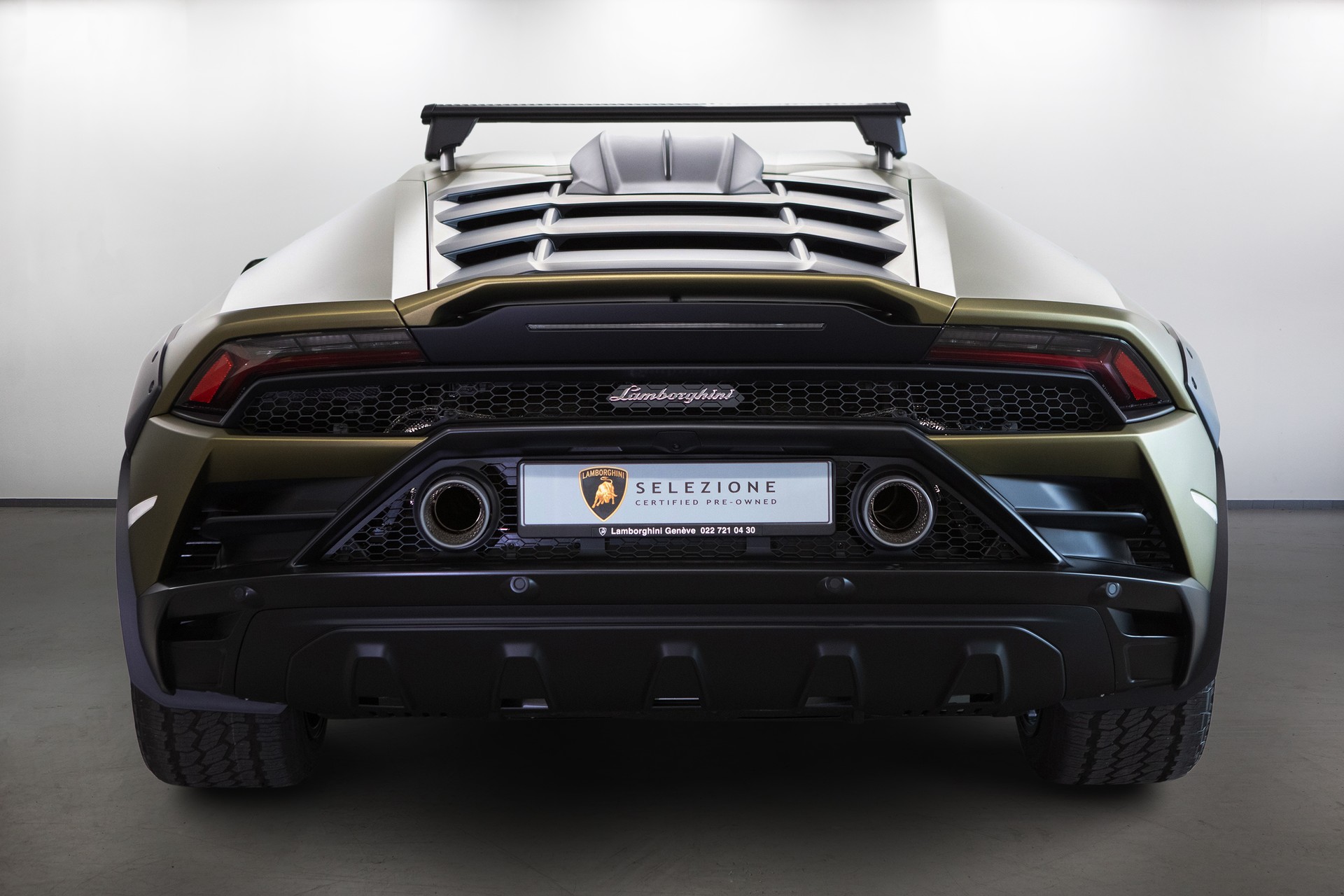 LAMBORGHINI Huracán Sterrato Coupé DCT-showroom-element-3