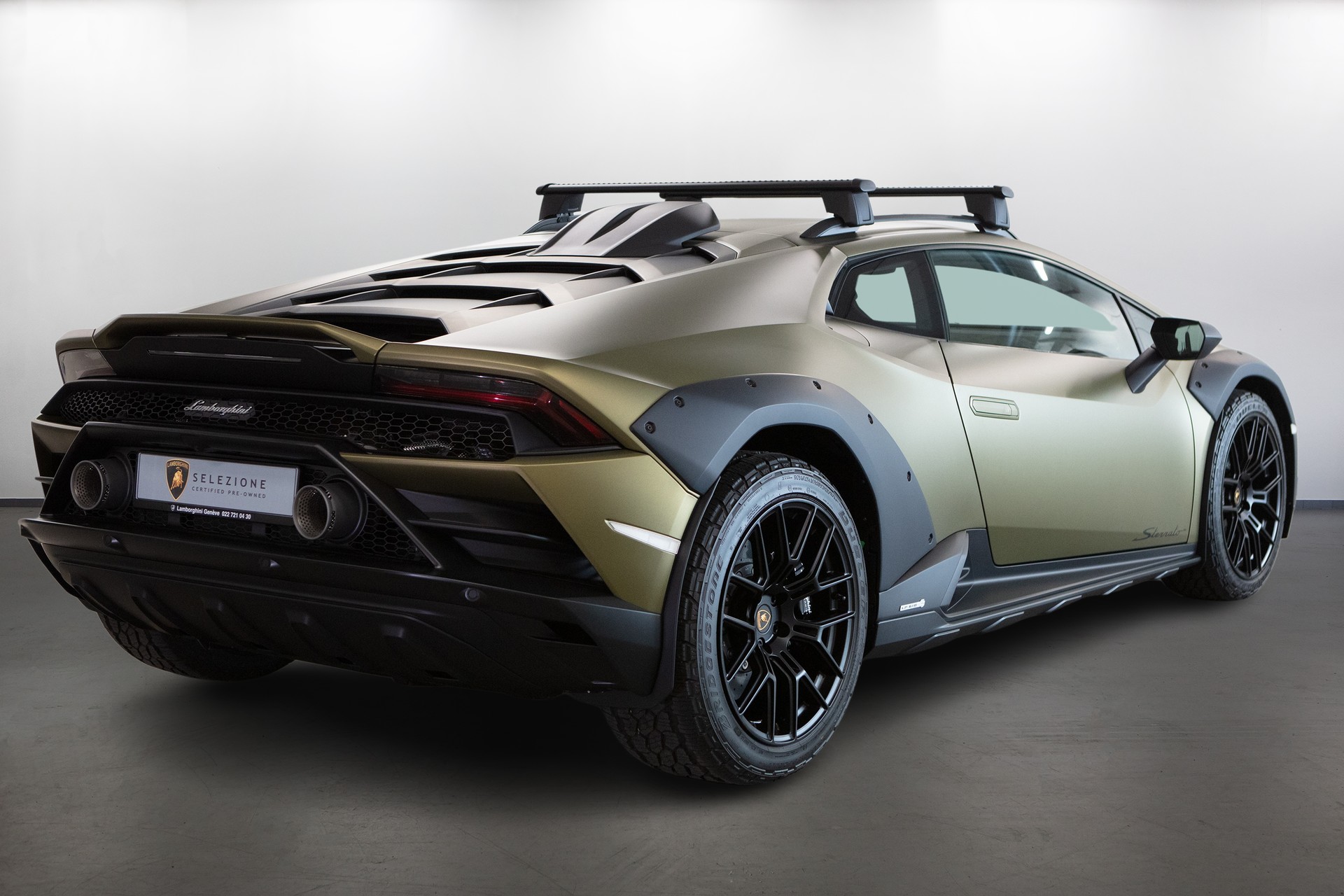 LAMBORGHINI Huracán Sterrato Coupé DCT-showroom-element-2