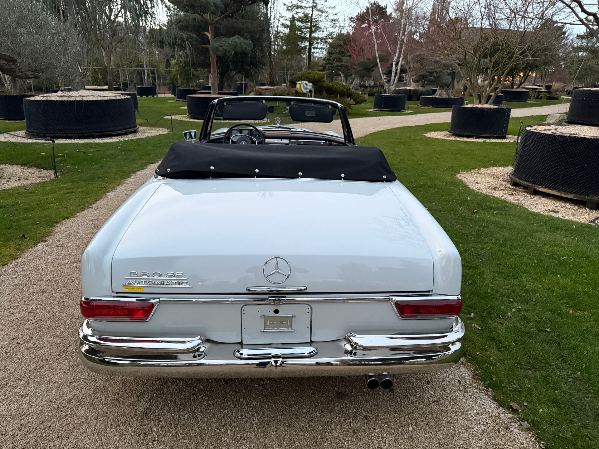 MERCEDES-BENZ 280 SE-showroom-element-3