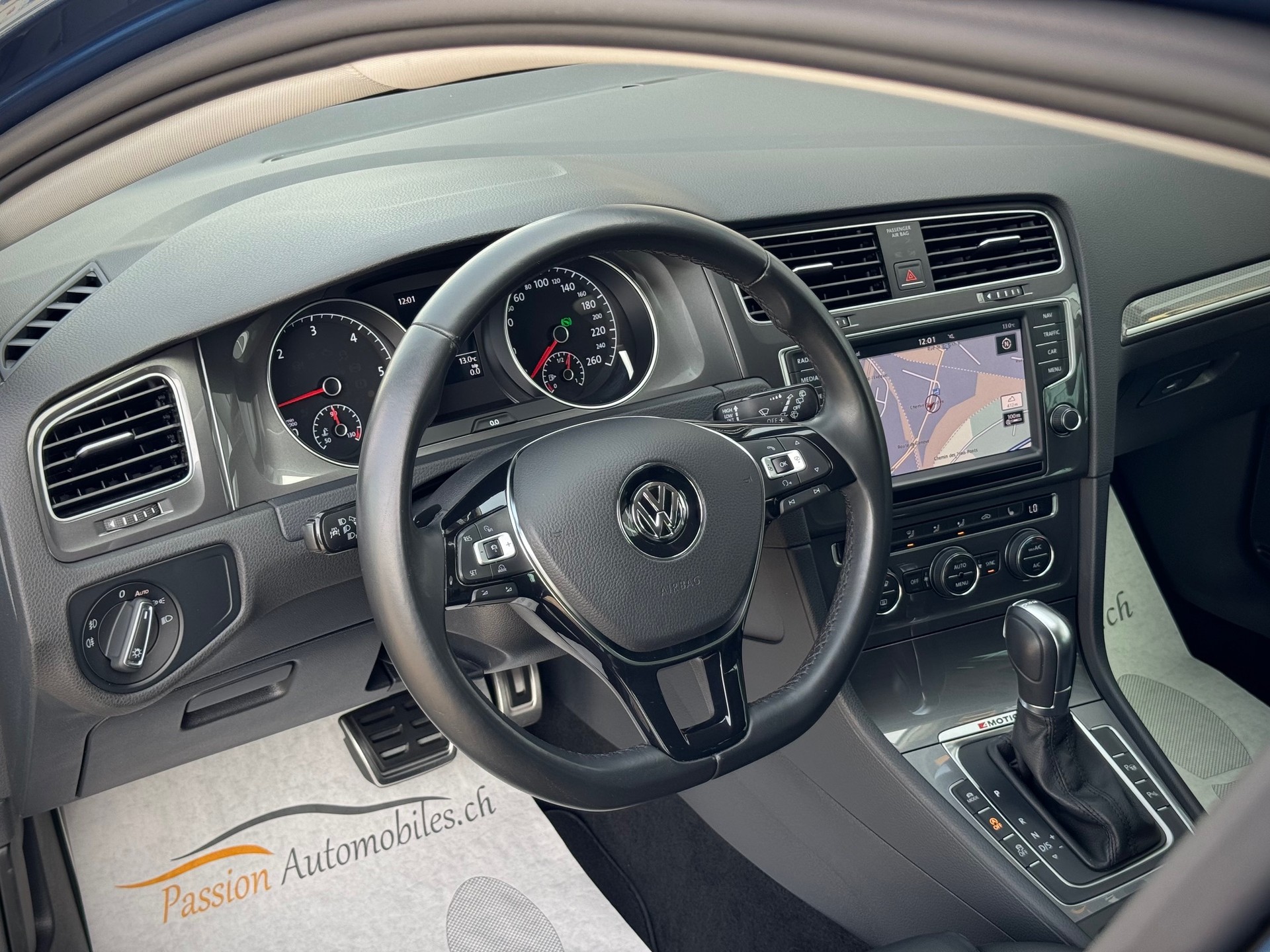 VW Golf 2.0 TDI Alltrack 4Motion - Véhicule Suisse (CH)-image-4