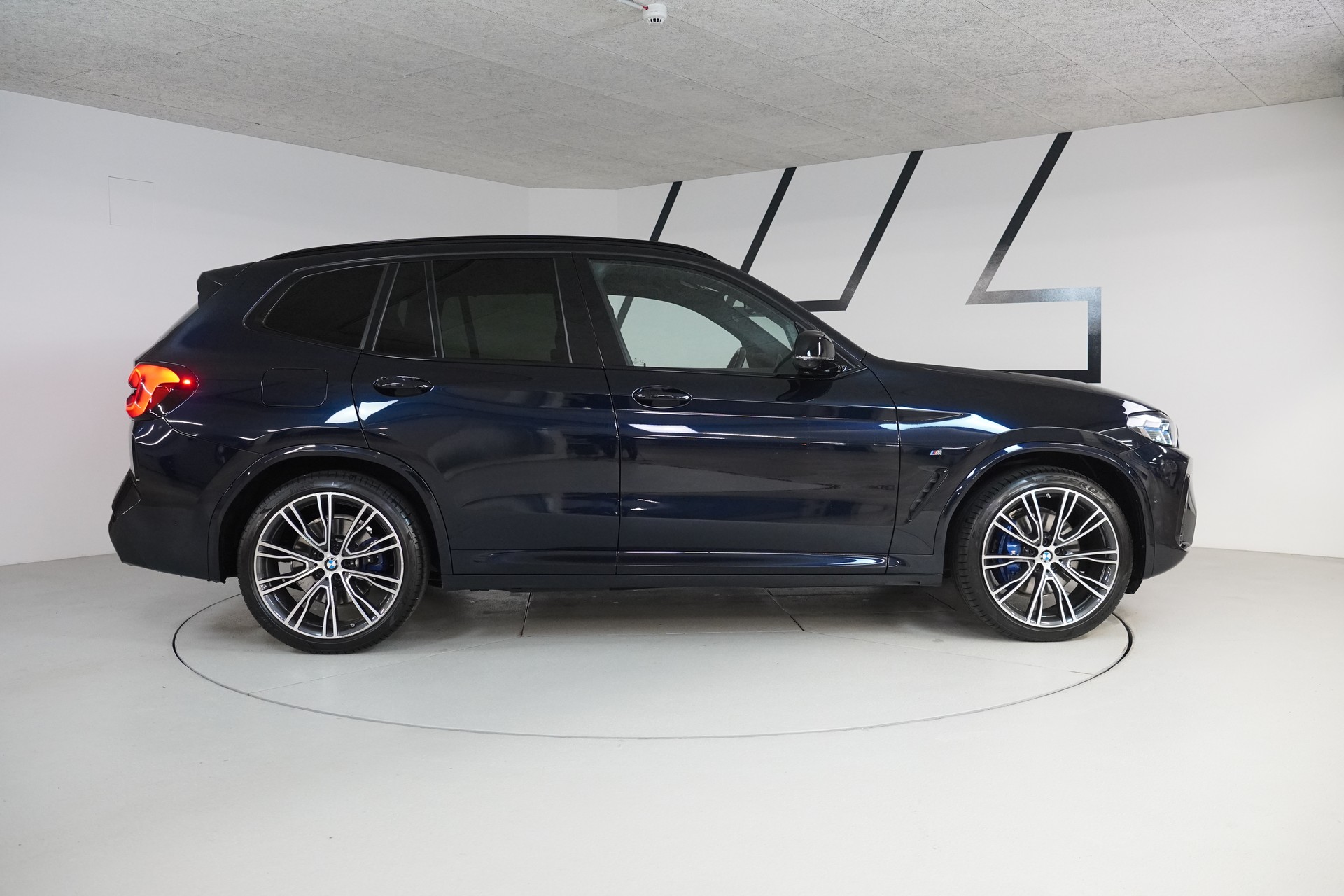BMW X3 M40i Travel-image-7