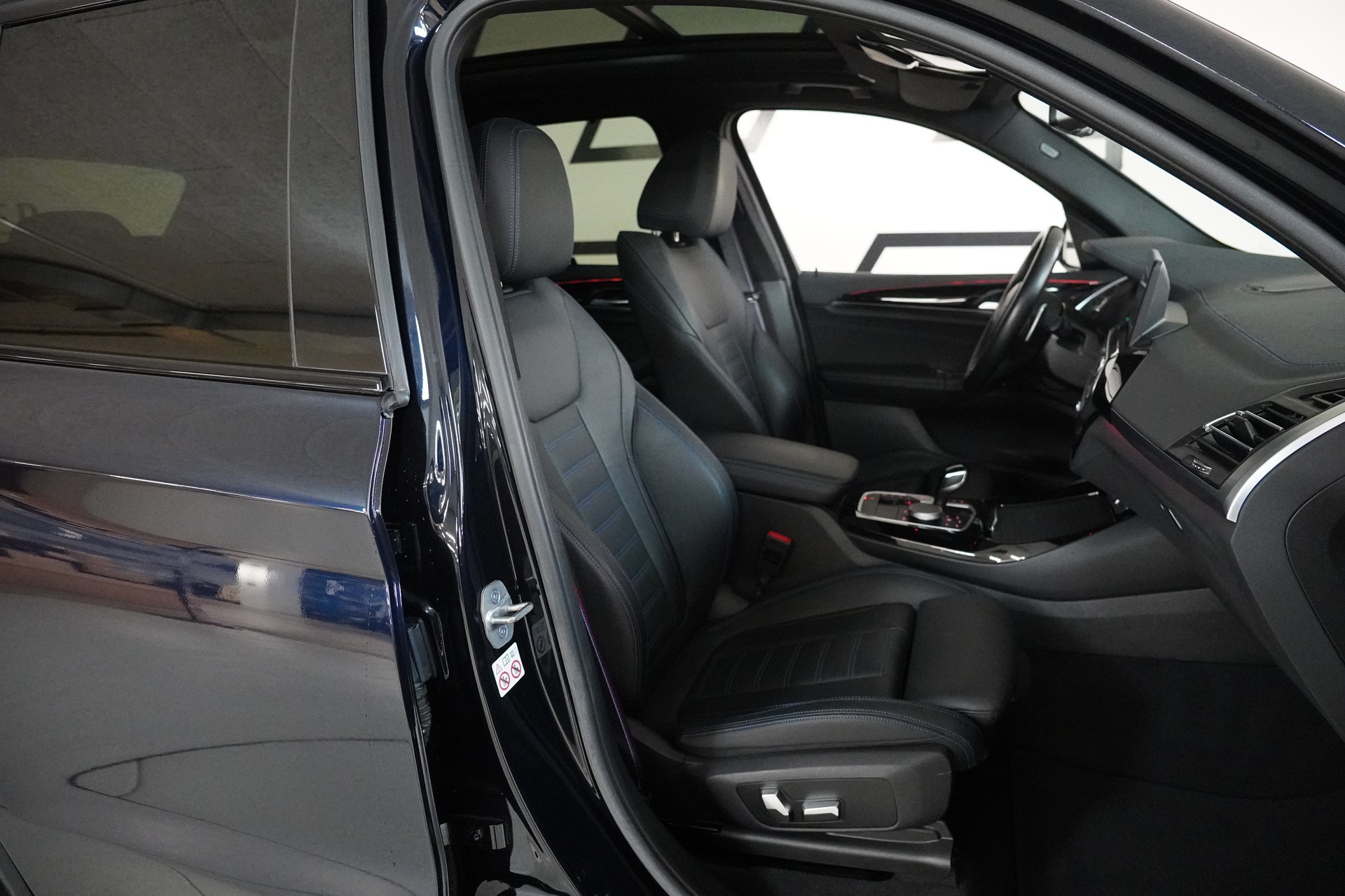 BMW X3 M40i Travel-image-14