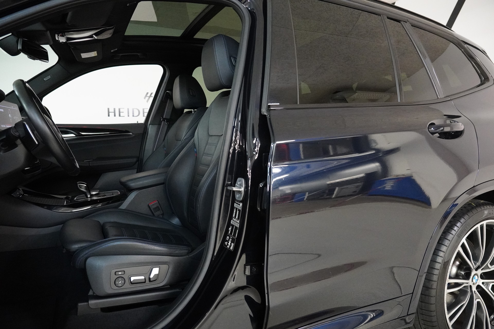 BMW X3 M40i Travel-image-10