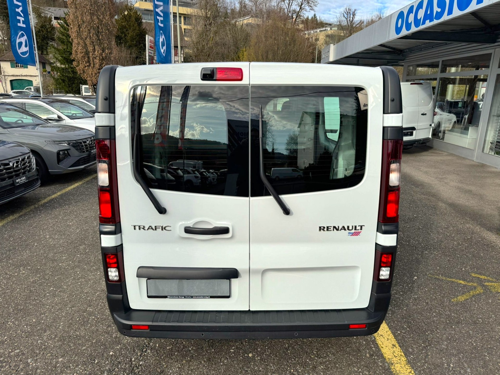 RENAULT Trafic dCi120 2.0 Bus L1H1-image-14
